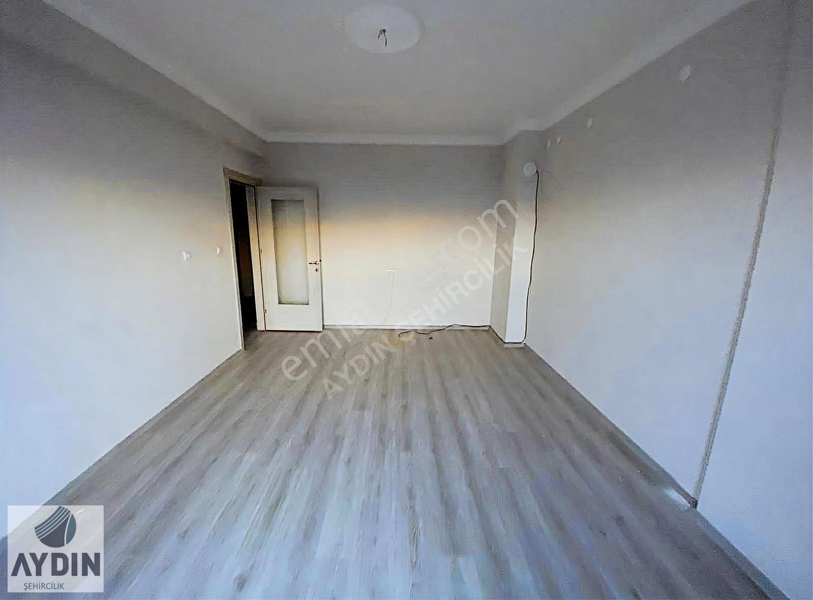 Aydın Satıyordan Hastaneye Yakın Lüx Geniş 165m2 2+1 Daire - Görsel 8