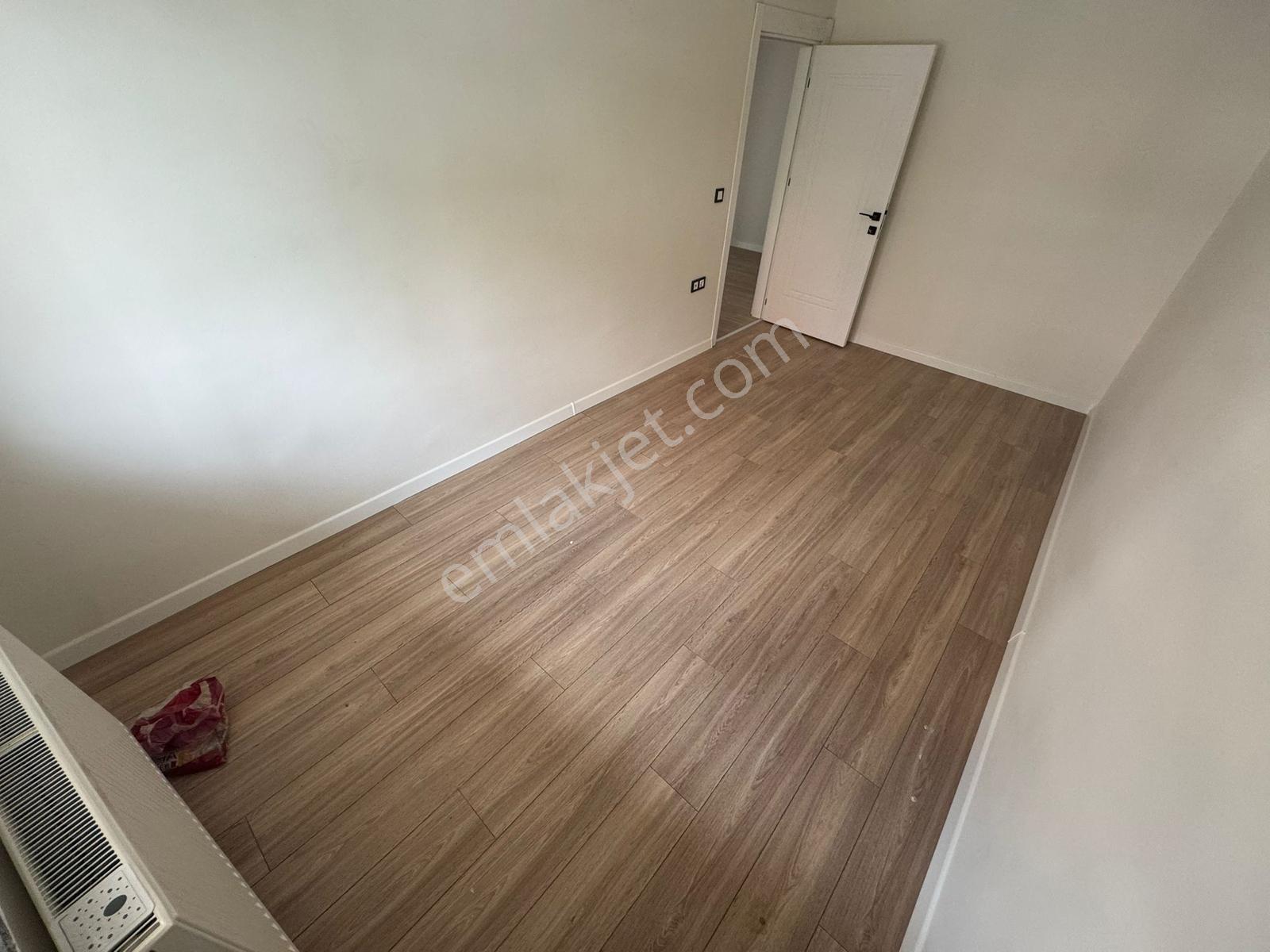 Özgürlük Mah Balkonlu Ferah Lüx Kent Meydanına Yakın 2+1 Daire - Görsel 10