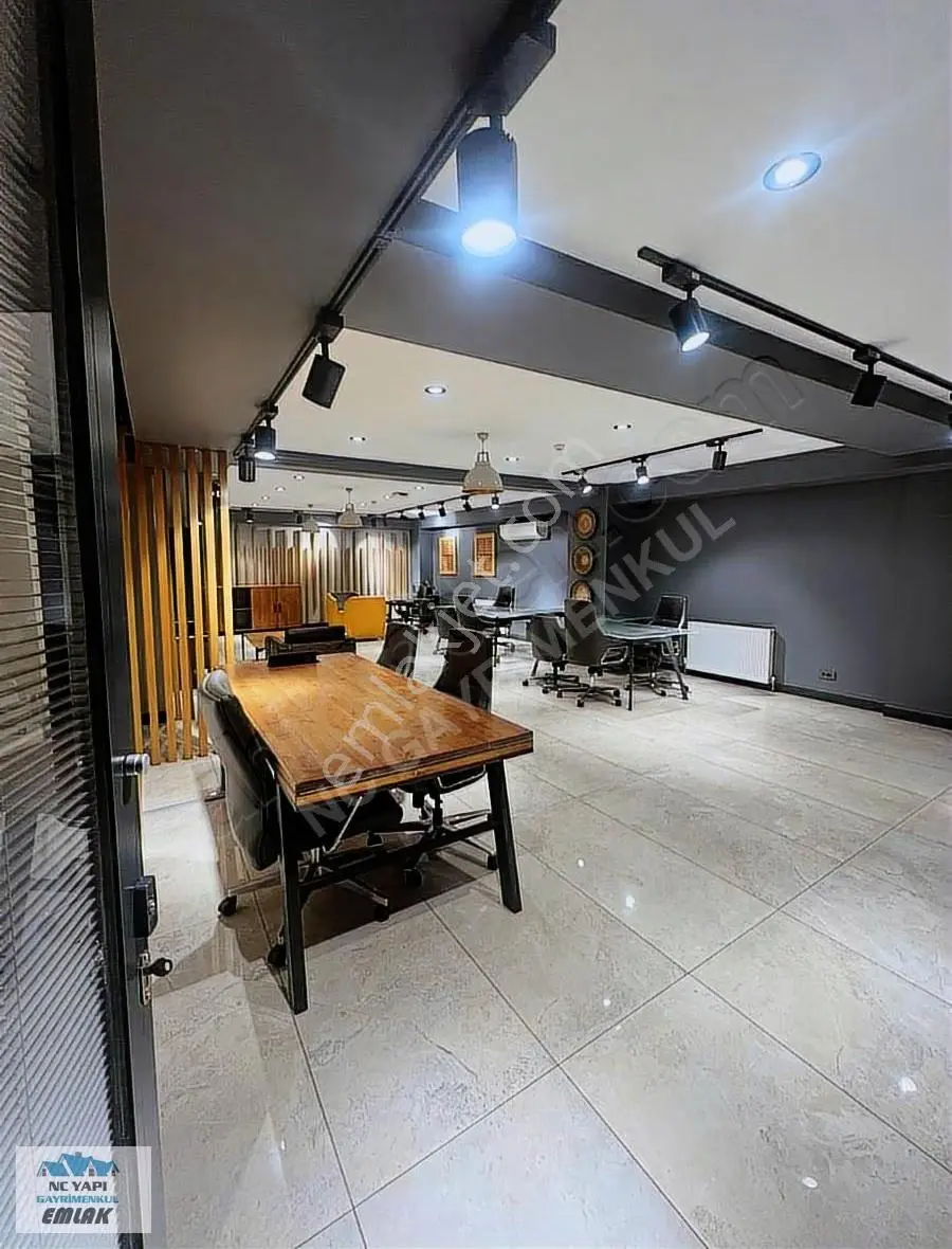 Fatih Aksarayda Kiralık 1500 M² Full Eşyalı Prestijli Dukkan - Görsel 33