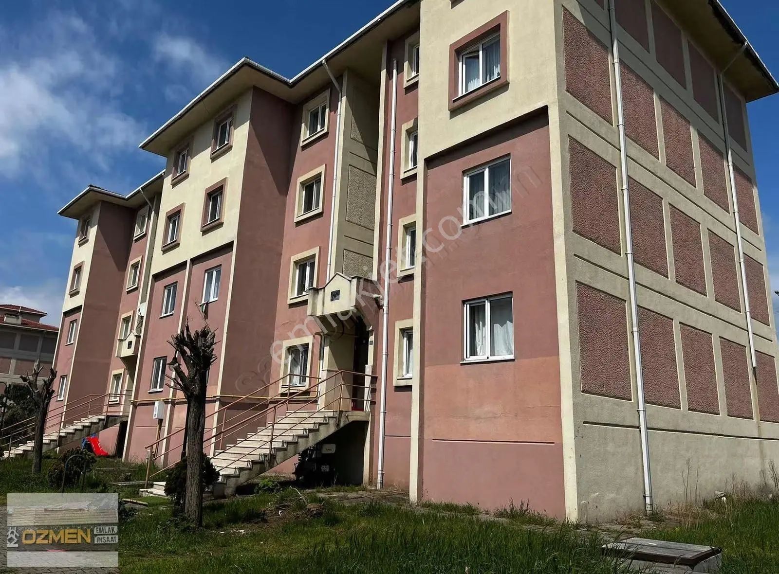Karasu Aziziye'de Eşyalı 2+1 Satılık Daire (85m²)