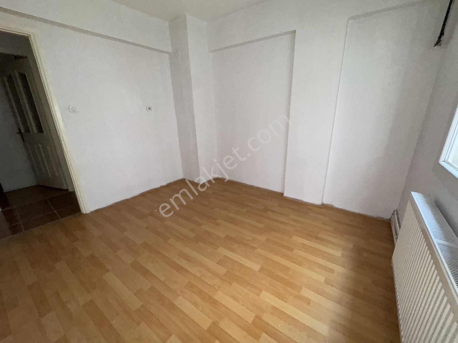 Türker Emlak3+1 120m2 Merkez Cami Yakını Çift Wc Doğalgaz - Görsel 13