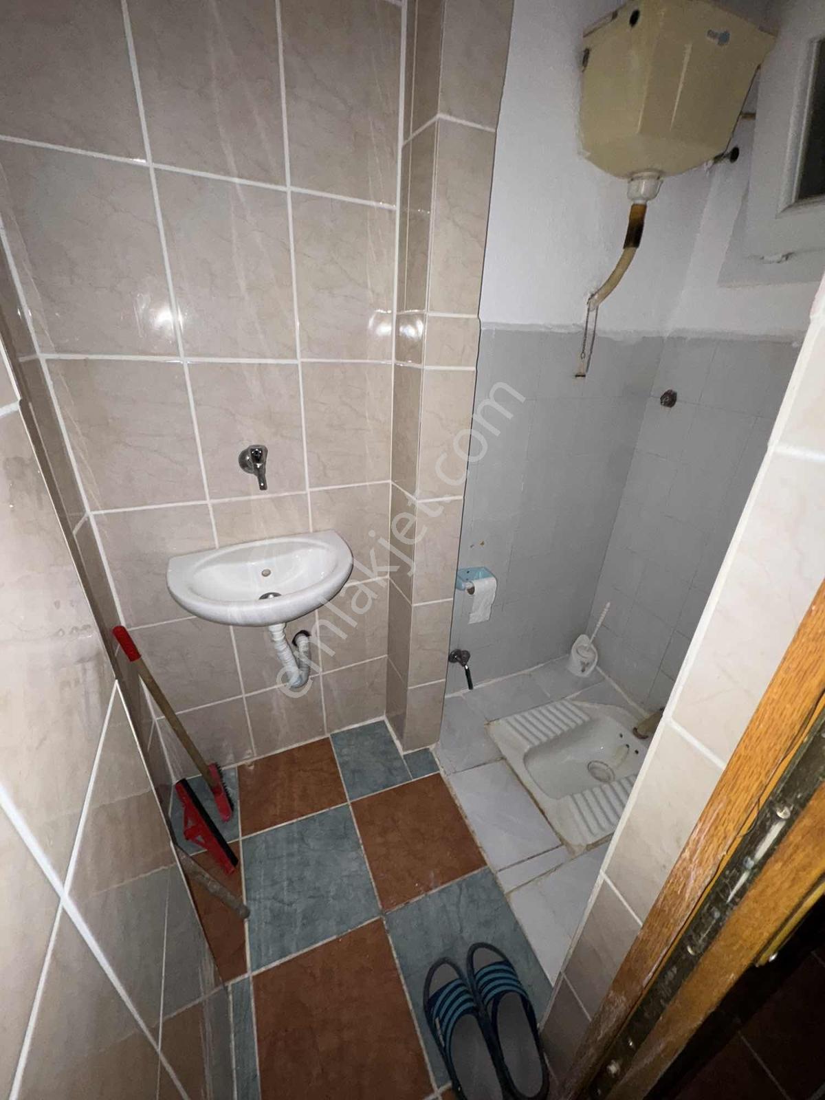 Türker Emlak3+1 120m2 Merkez Cami Yakını Çift Wc Doğalgaz - Görsel 3