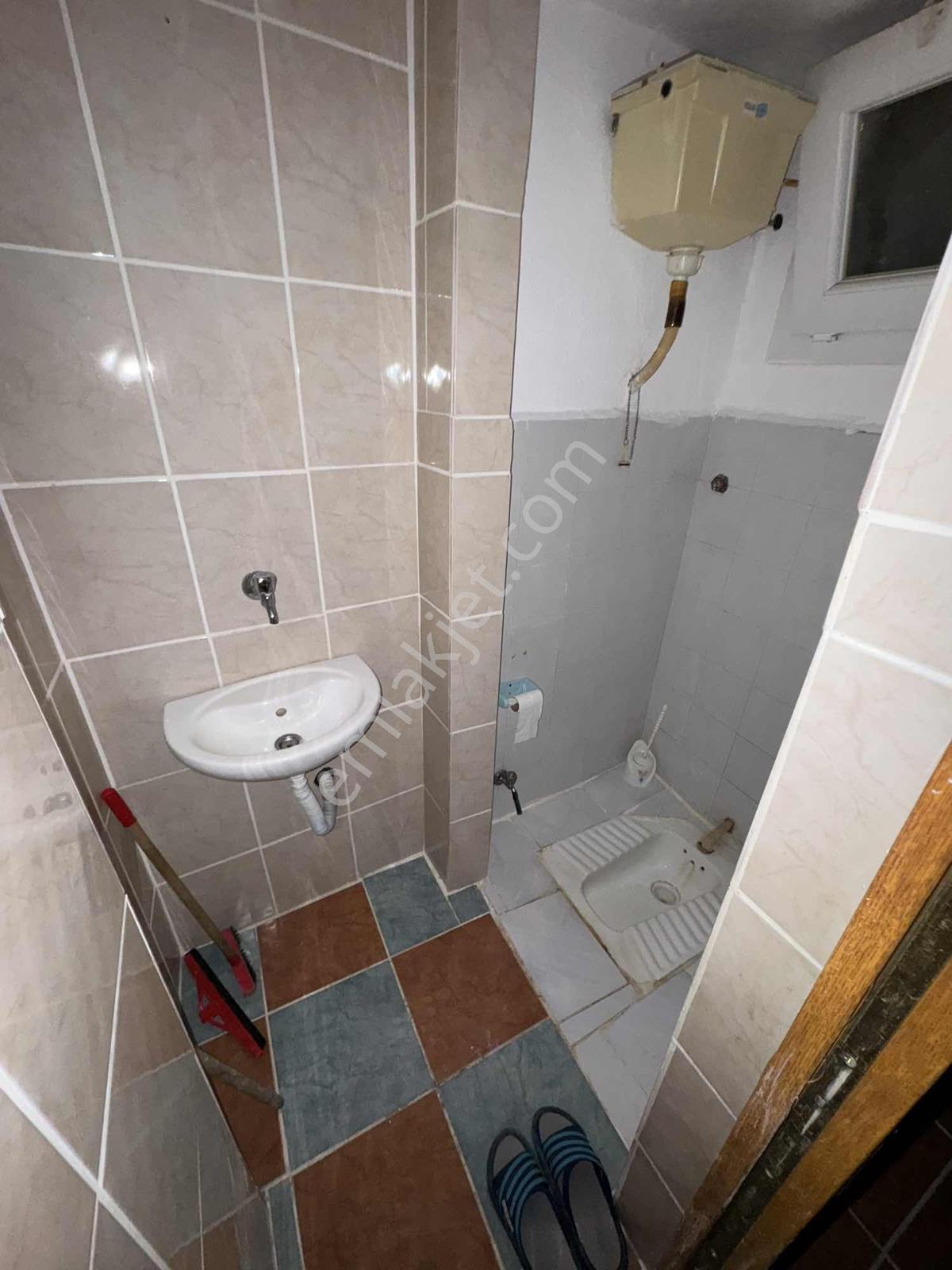 Türker Emlak3+1 120m2 Merkez Cami Yakını Çift Wc Doğalgaz - Görsel 2