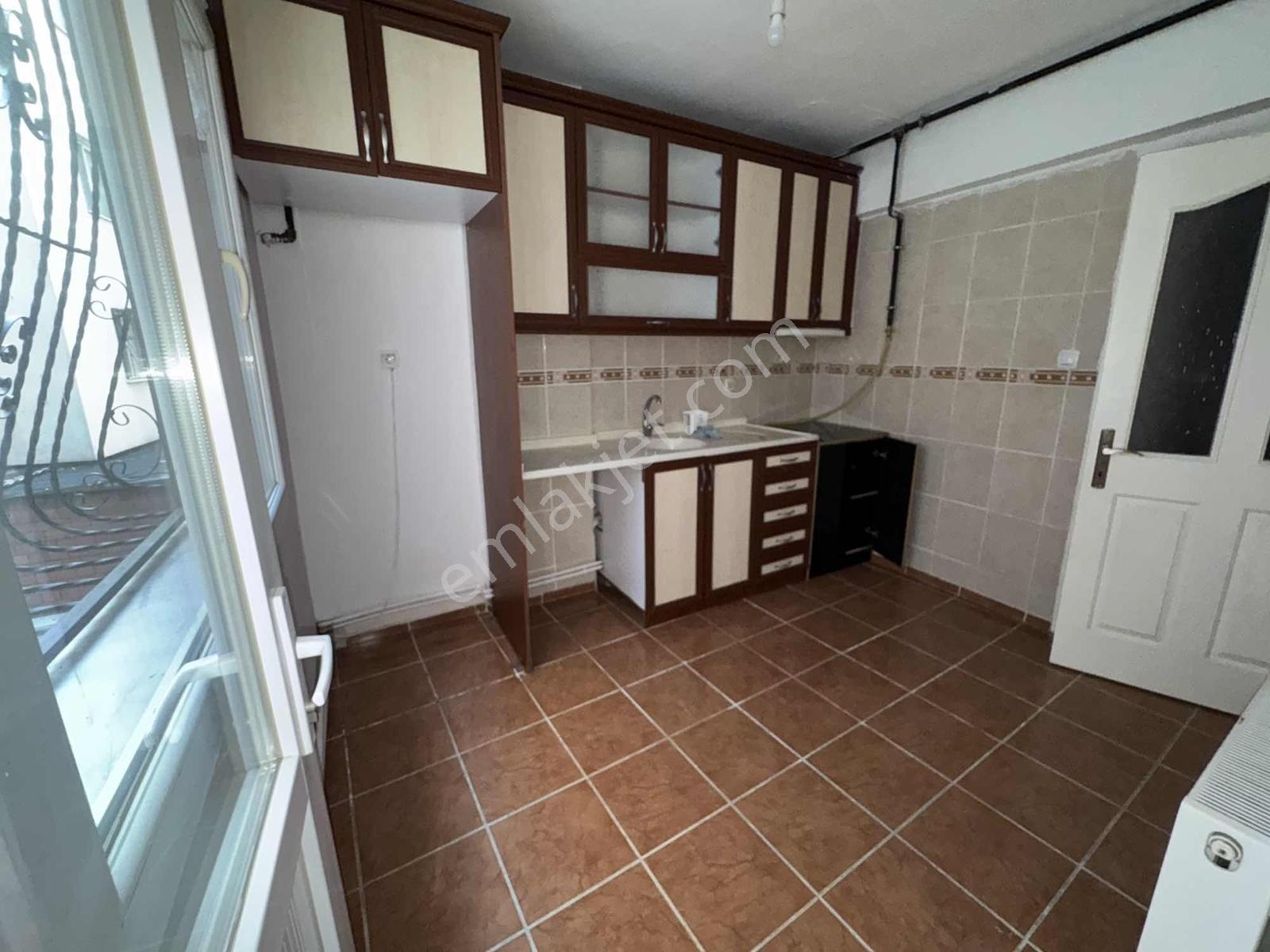 Türker Emlak3+1 120m2 Merkez Cami Yakını Çift Wc Doğalgaz - Görsel 18
