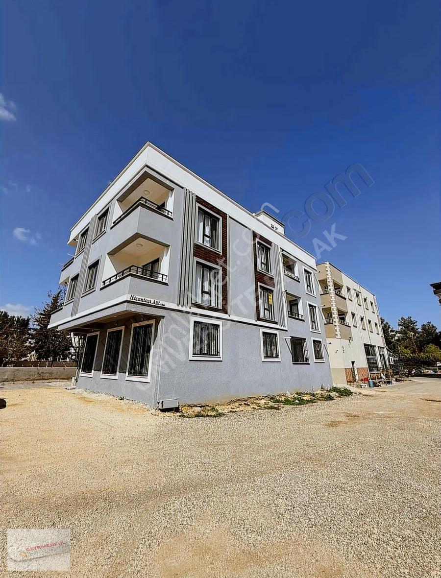 Üniversite Emlaktan Üniversite Bölgesi 2+1 Eşyalı Kiralık Daire