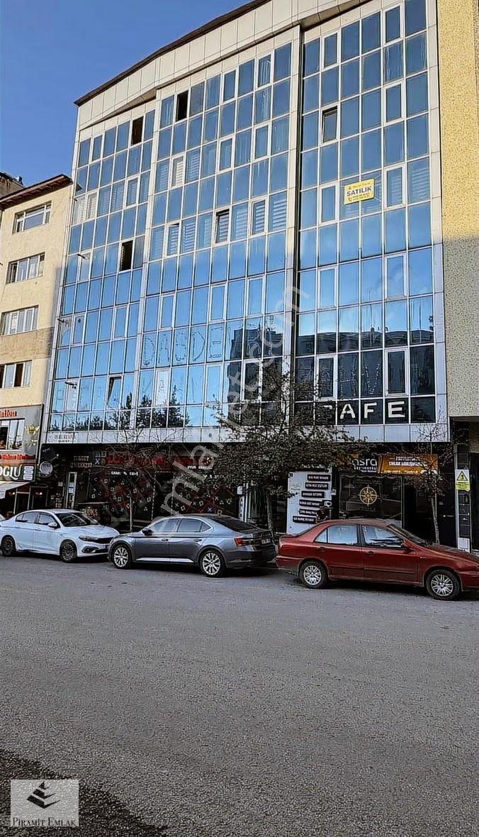 Piramit Gm'den Şehir Merkezin 2+0 (kiracılı) Satılık Fırsat Ofis