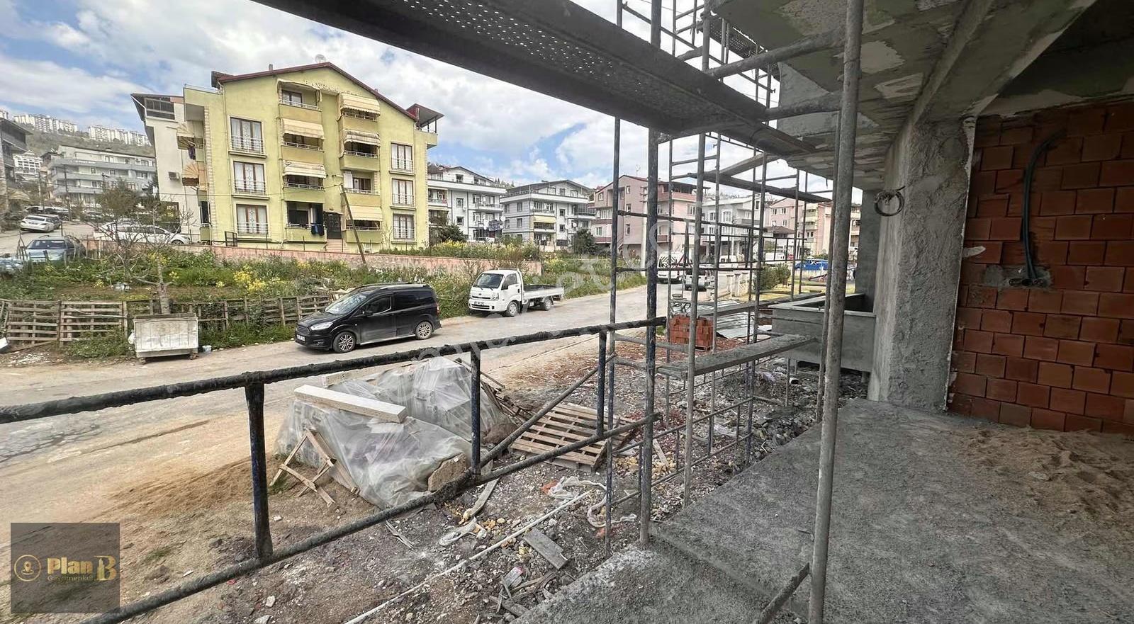 Boğazova Yakın Mesafede Geniş Ve Prestijli Satılık Dükkan - Görsel 28