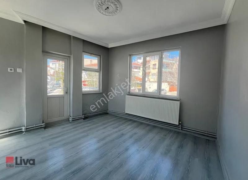 Rw Liva Dan Balıkesir 2. Sakarya Mh. Beşyol Ağzında Ferah Daire - Görsel 10