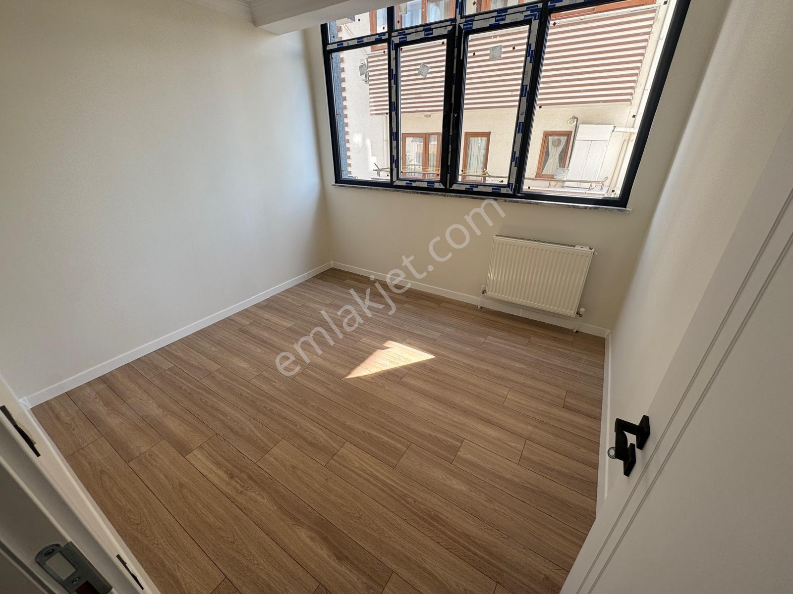 Özgürlük Mah Geniş M2'li Ferah Arakat Lüx 3+1 Balkonlu Daire - Görsel 28