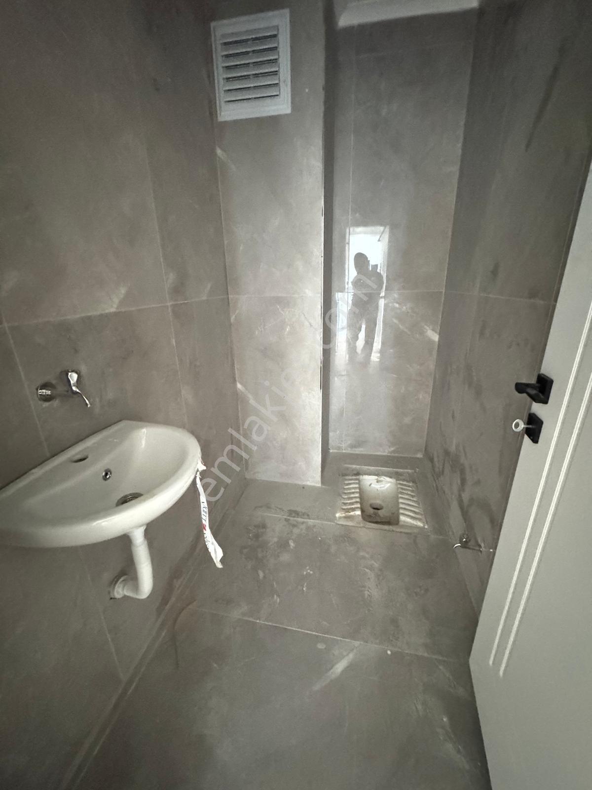 Özgürlük Mah Geniş M2'li Ferah Arakat Lüx 3+1 Balkonlu Daire - Görsel 10