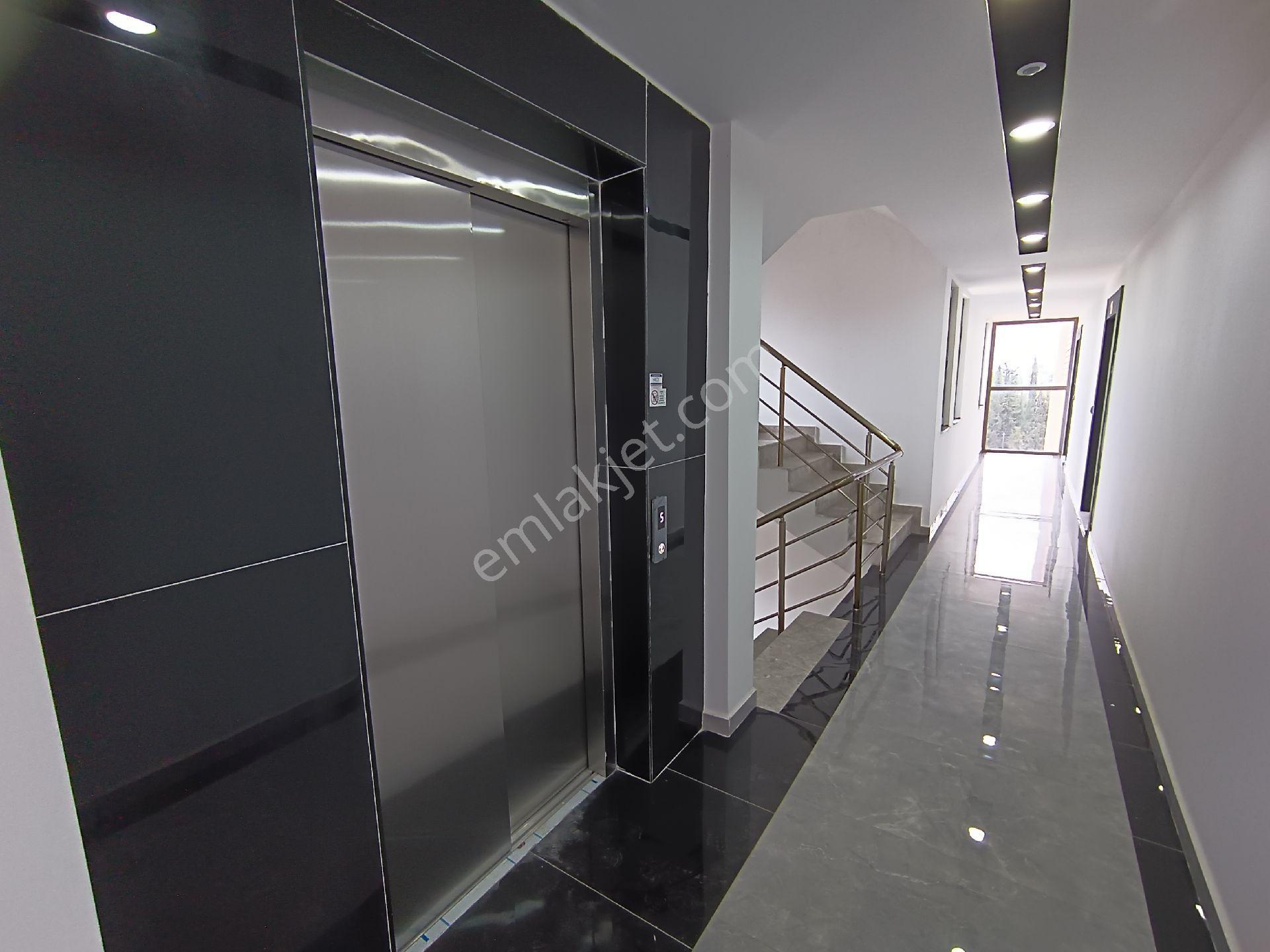👉 Baraj’da Havuzlu Sitede Yerden Isıtmalı 1+1 Daire - Görsel 22
