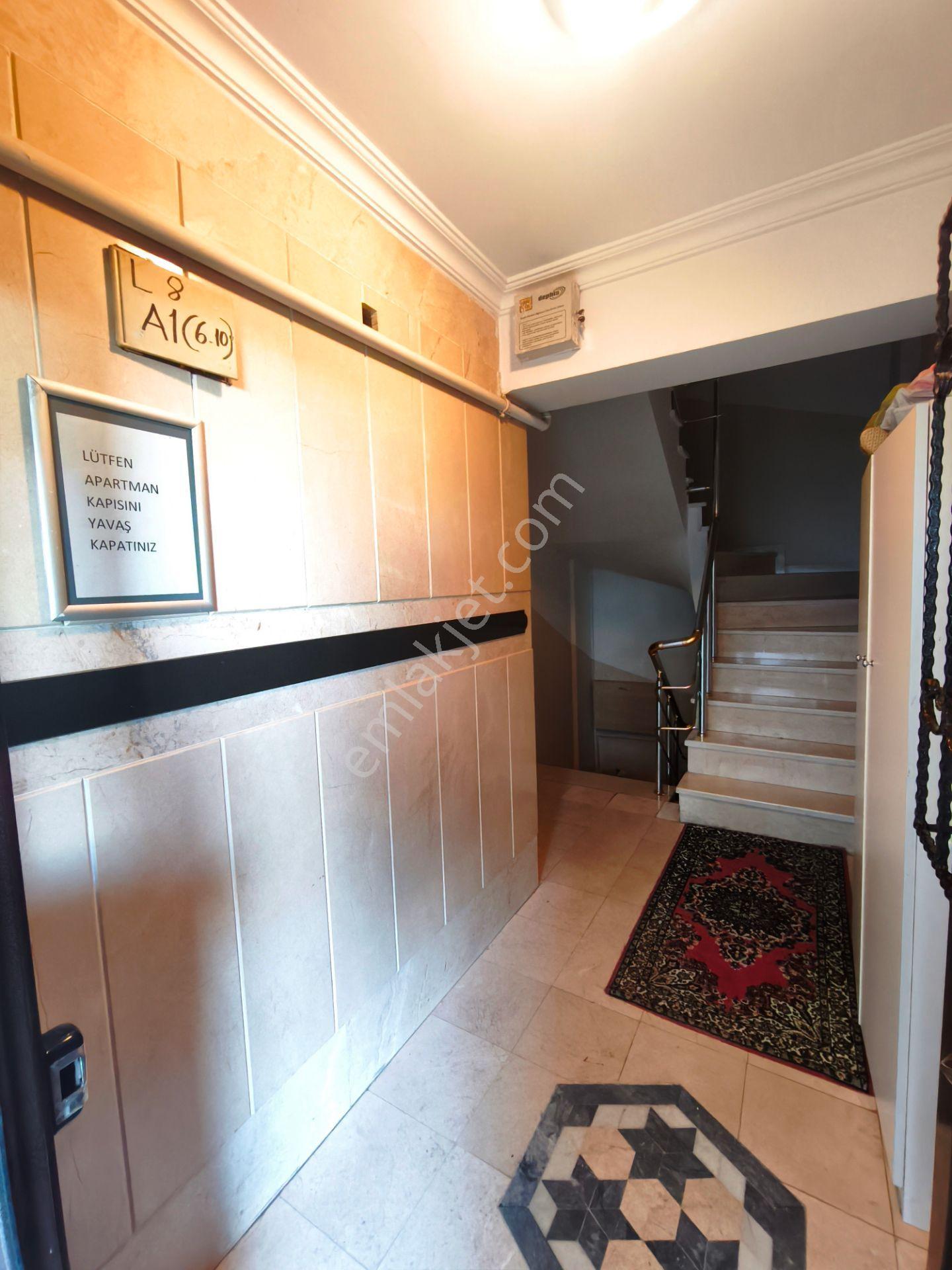 Eyüp Düğmecilerde, 5 Katlı , İskanlı , Manzaralı , Otoparklı , Bahçeli , Komple Satılık Bina - Görsel 26