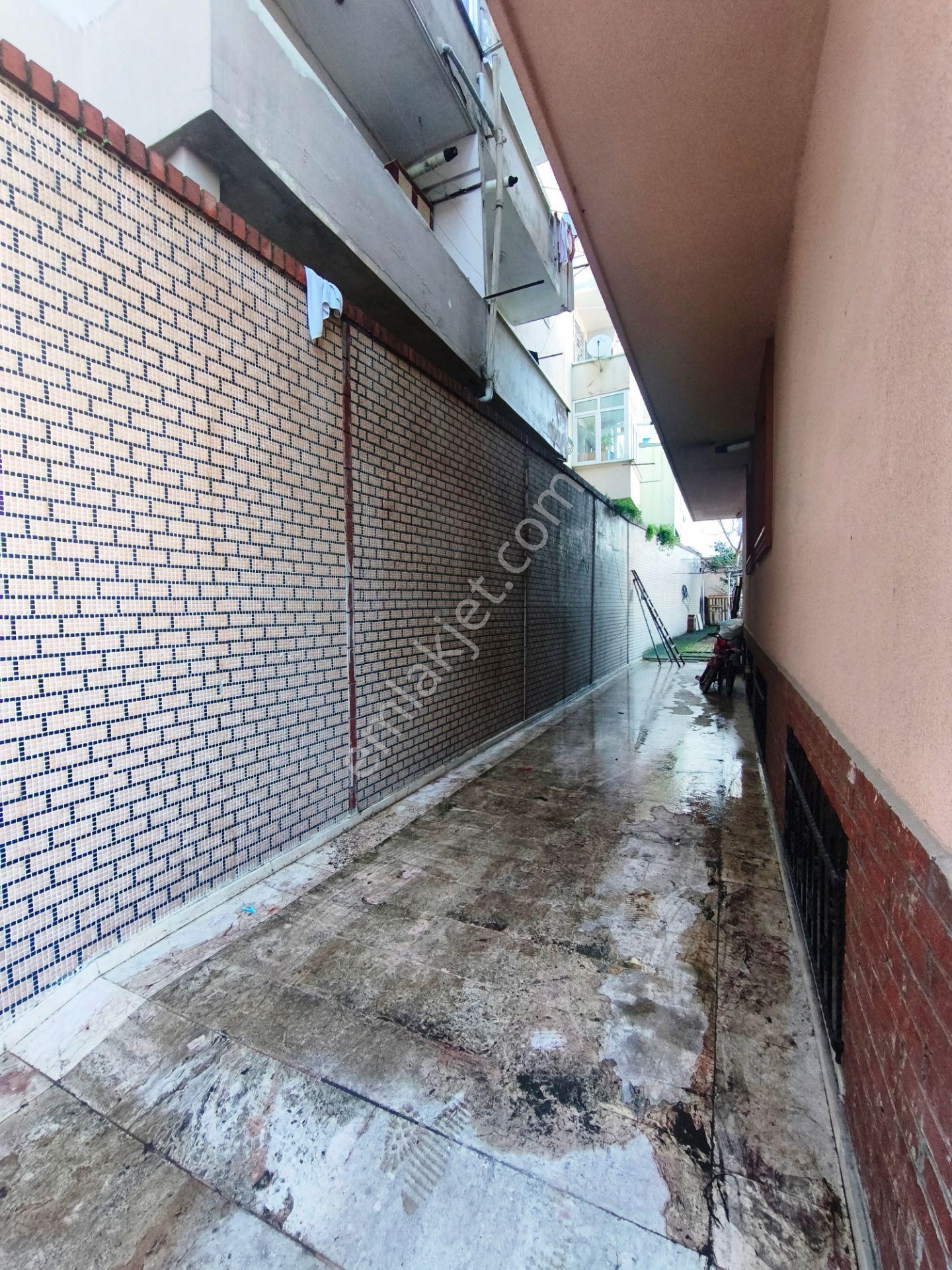 Eyüp Düğmecilerde, 5 Katlı , İskanlı , Manzaralı , Otoparklı , Bahçeli , Komple Satılık Bina - Görsel 11