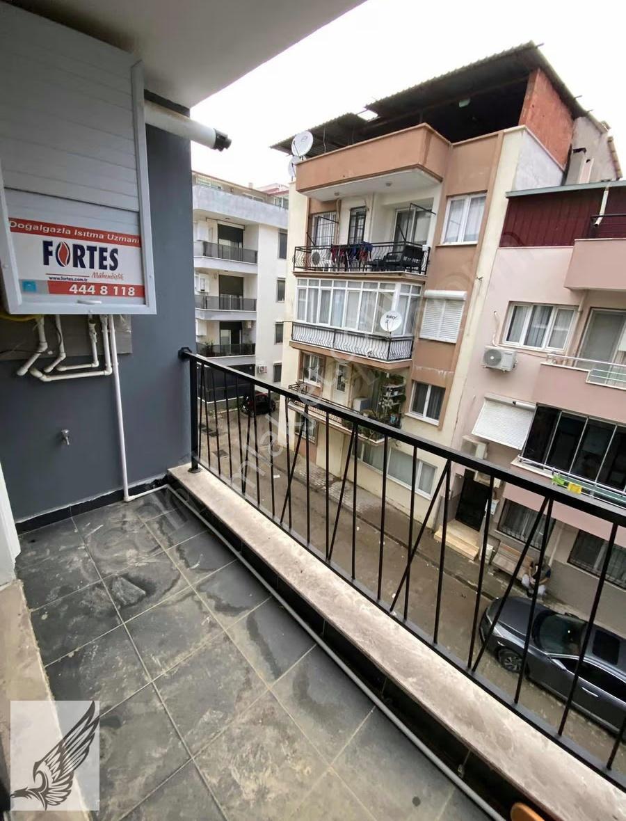 Çarşı Merkezde 2+1 Teraslı Daire - Görsel 4