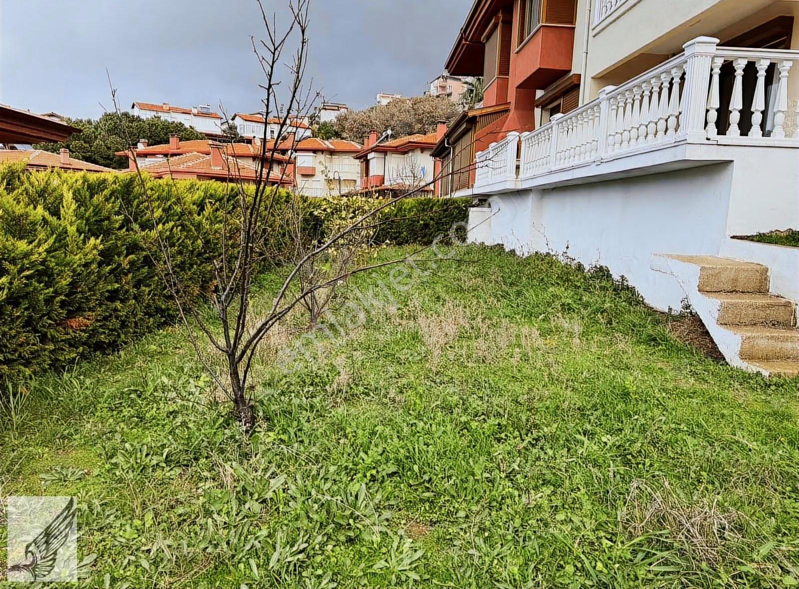 Denize Sıfır Esenyalı Tatil Sitesi Yüzme Havuzlu Fırsat Yazlık - Görsel 14