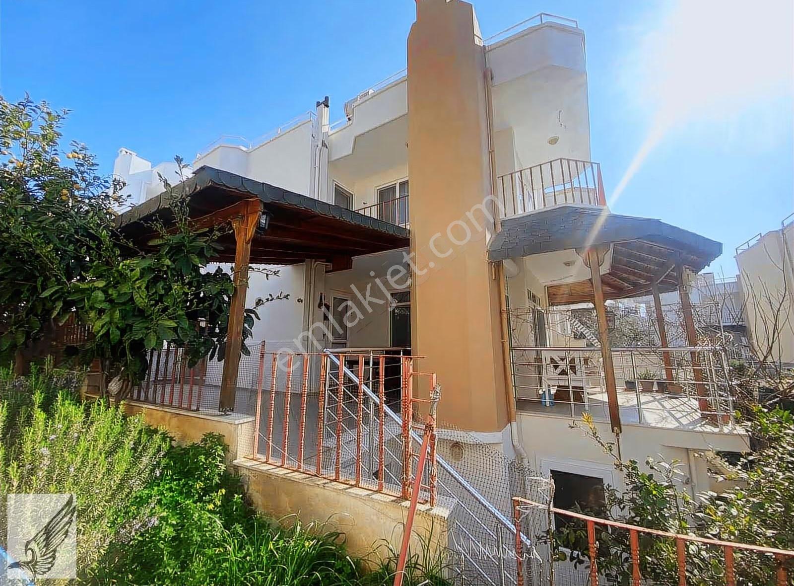 Seferihisar Da 4+1 Özel Plajı Güvenlikli Sitede Satılık Villa - Görsel 11