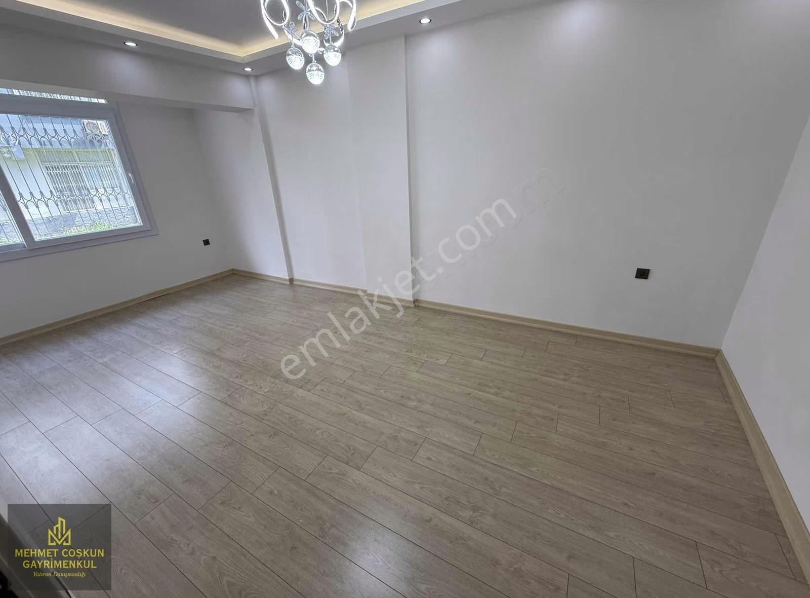 Beyazevlerde İskanlı Az Katlı Komple Yenilenmş 3+1 Satılık Daire - Görsel 9