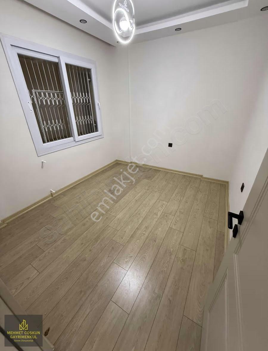 Beyazevlerde İskanlı Az Katlı Komple Yenilenmş 3+1 Satılık Daire - Görsel 14