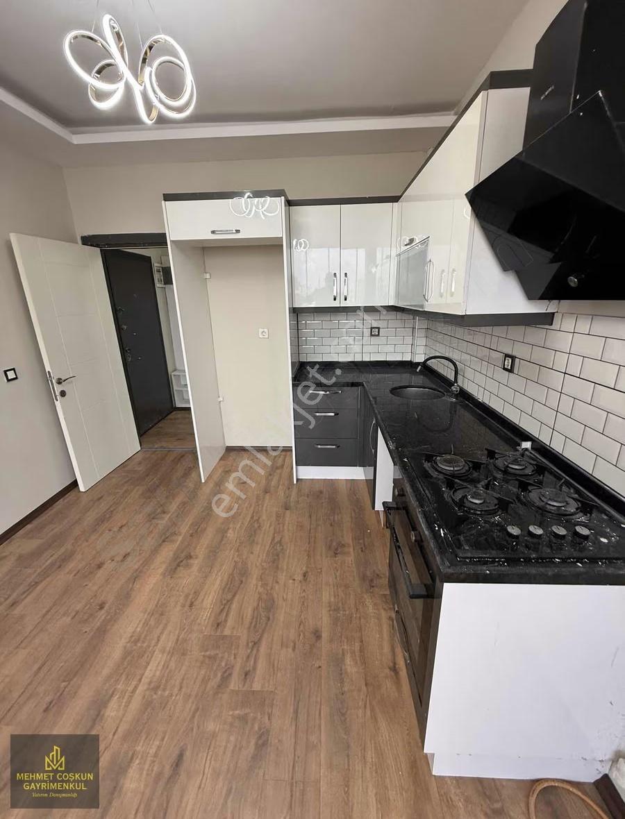 Yeşilyurt Mavi Bulvarda İskanlı Satılık 2+1 Genç Daire - Görsel 2