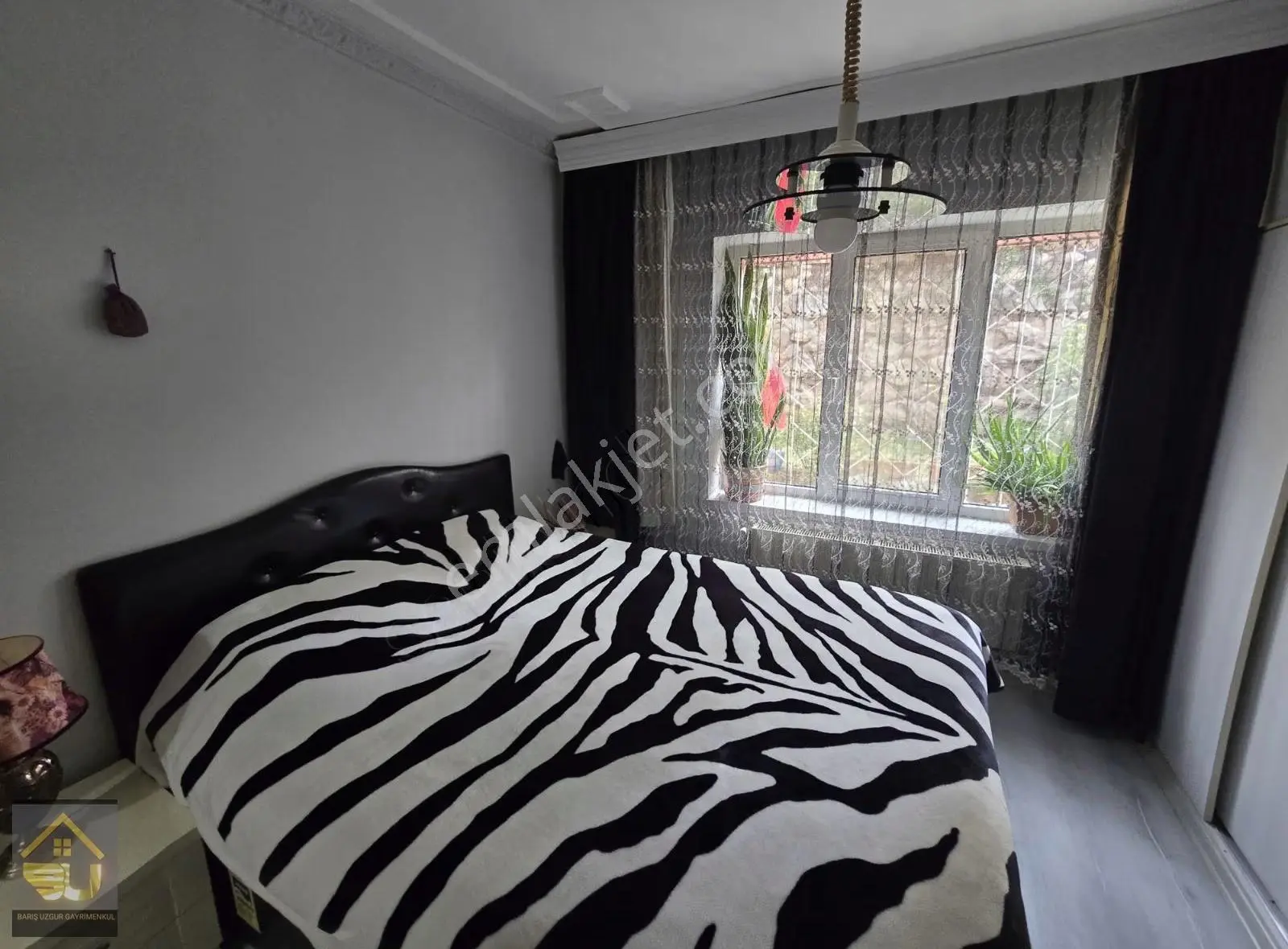Bülbülderesi Caddesinde 3+1 Satılık Daire