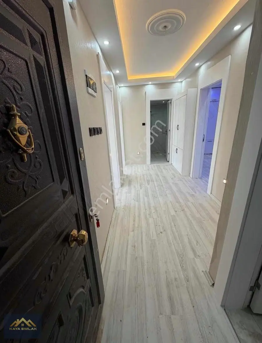 Yeşil Evler Mahallesinde Cadde Üzerinde Ultra Lüks 2+1 Daire - Görsel 5