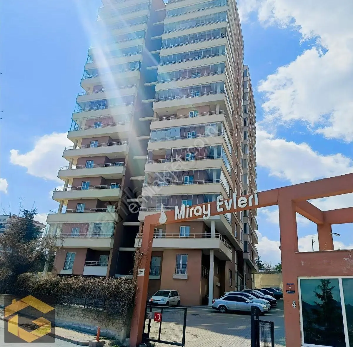 Miray Evleri'nde Full Yapılı Satılık 3+1 Site Dairesi