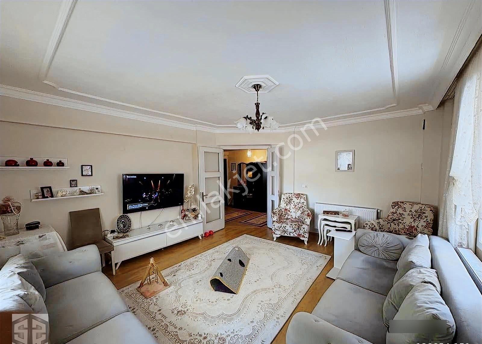 İzmir Selçuk Cumhuriyet Mah. Doğalgazlı, 3+1 Bakımlı Daire - Görsel 9