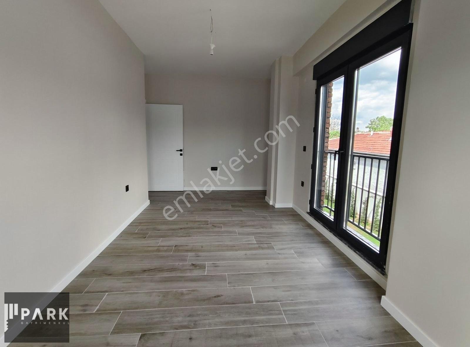 Park Gayrimenkulden Site İçerisi Satılık (150 M2 Bahçeli) Villa - Görsel 29
