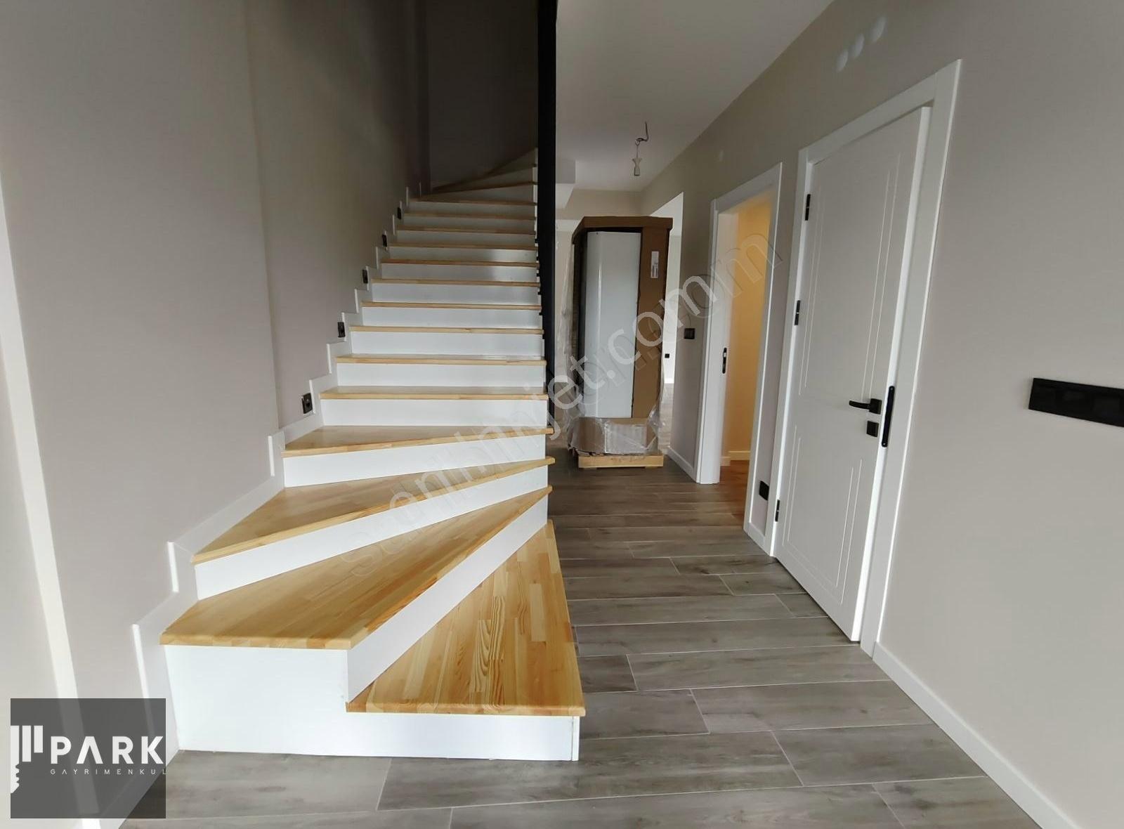 Park Gayrimenkulden Site İçerisi Satılık (150 M2 Bahçeli) Villa - Görsel 17