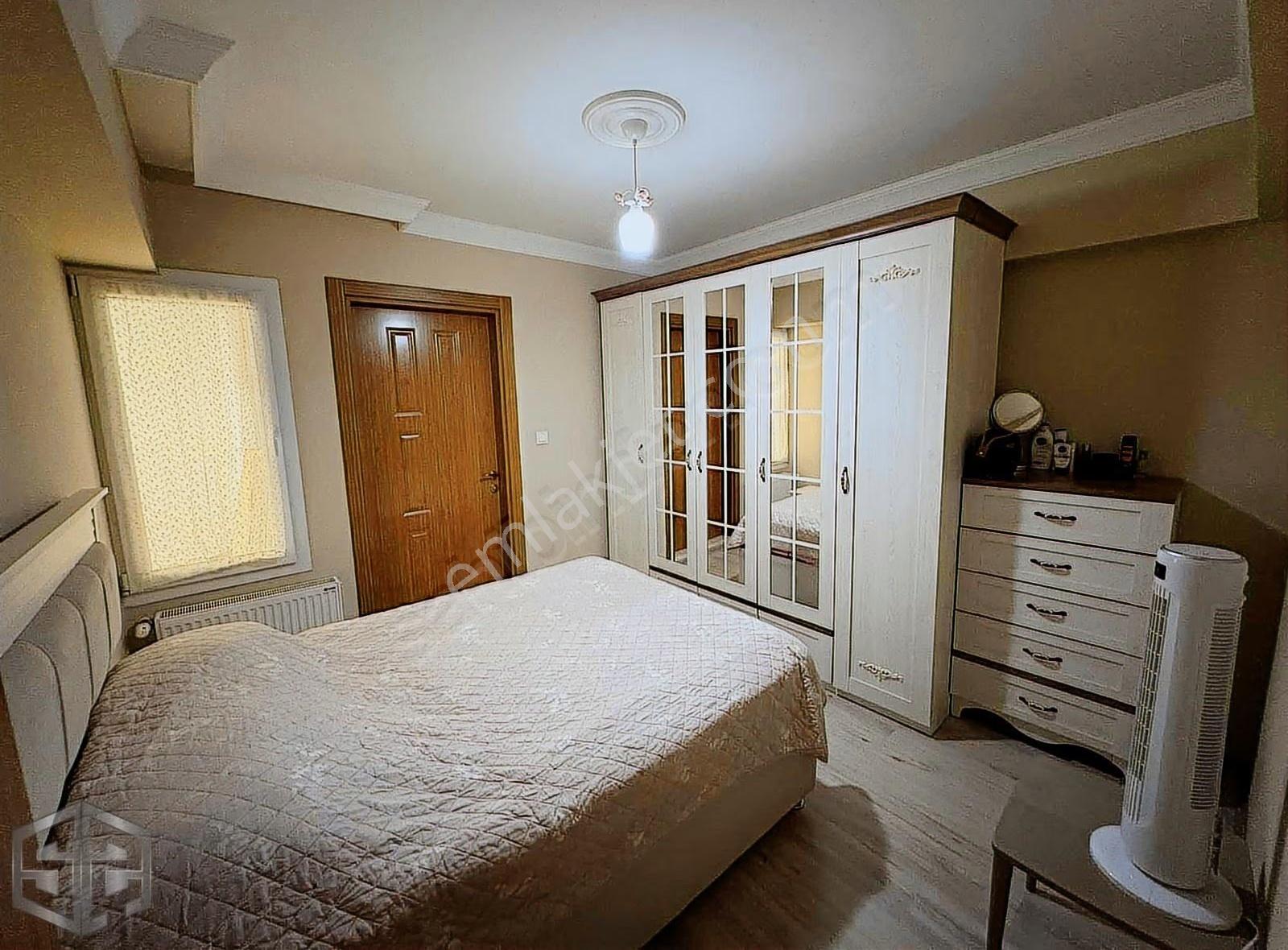 İzmir Selçukta Ana Cadde De Satılık Eşyalı 3+1 Yeni Daire - Görsel 11