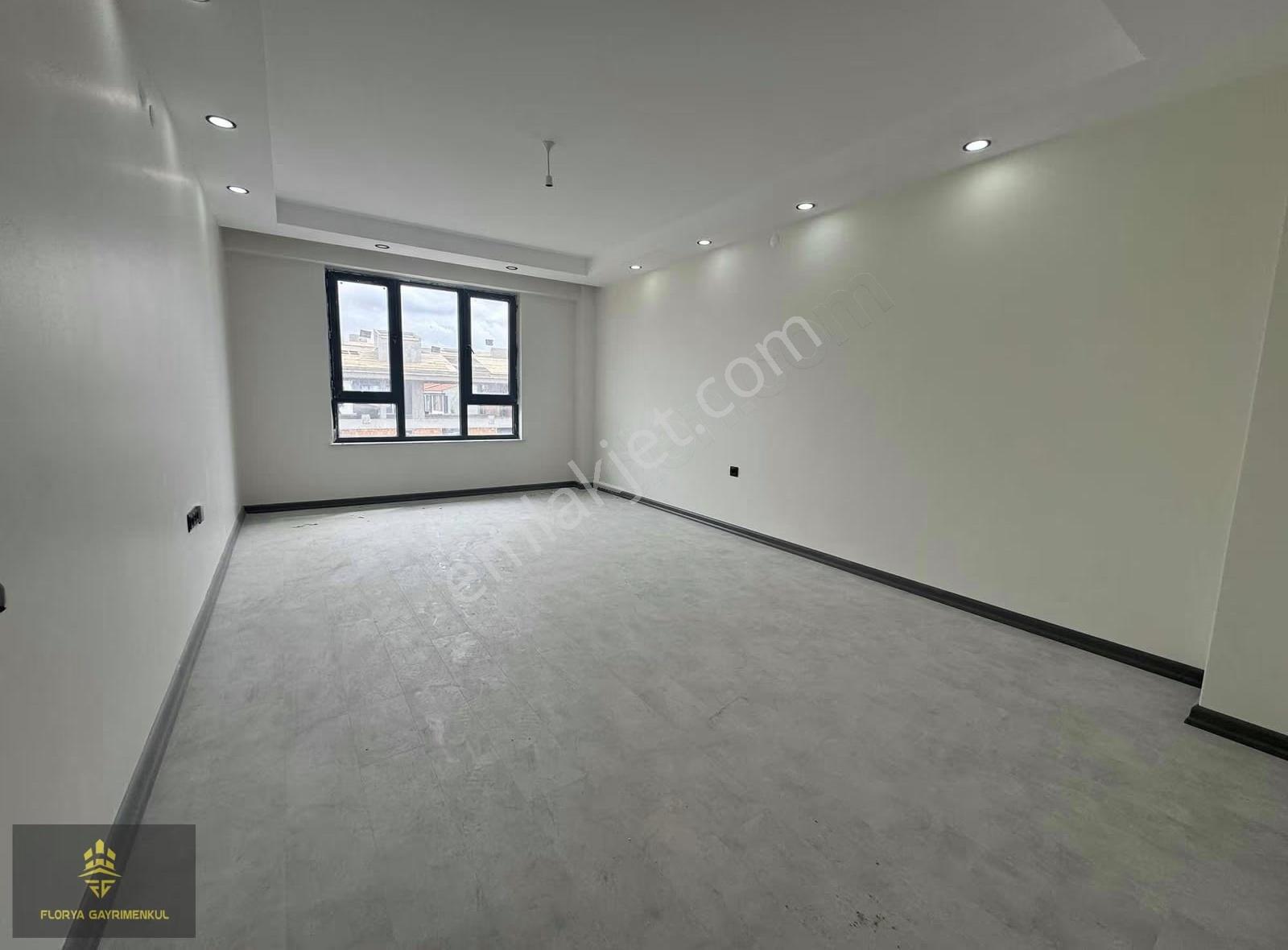 Çamlıca Mh. Ebeveyn Banyolu Kombi Ankastre Cam Balkon