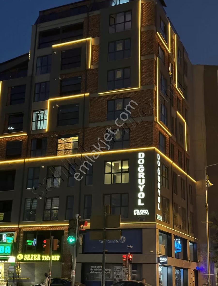 Şehrin En İşlek Konumu Yunus Emre Cd Üzeri Kiralık Lüx 4+1 Ofis