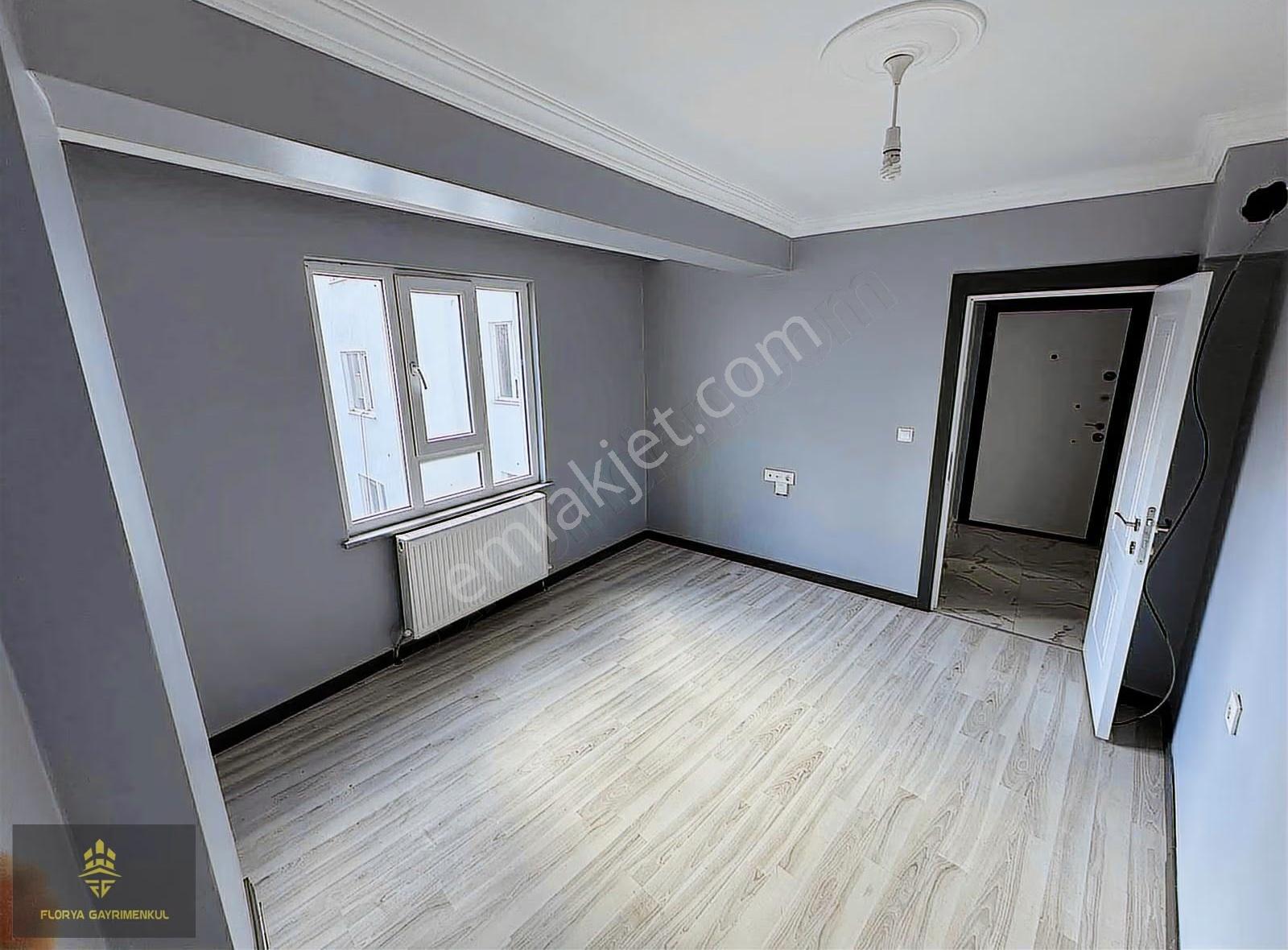 Esenli Cad Yakını Geniş Asansörlüayrı Mutfaklı Kiralık Daire - Görsel 13