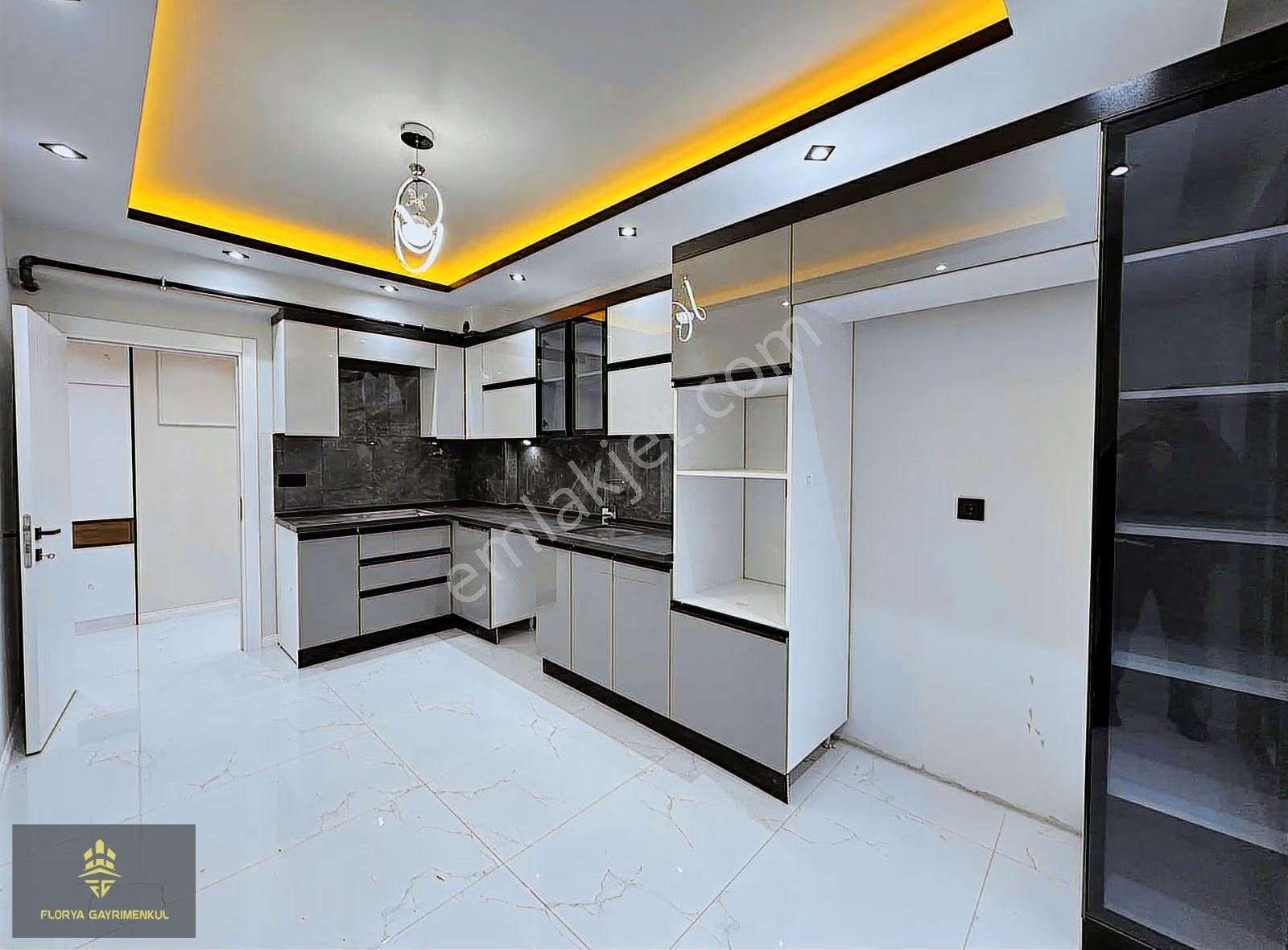 Gündüz Ökçün Yakını Ebeveyn Banyolu Ultra Lüx Satılık 3+1 Daire - Görsel 11