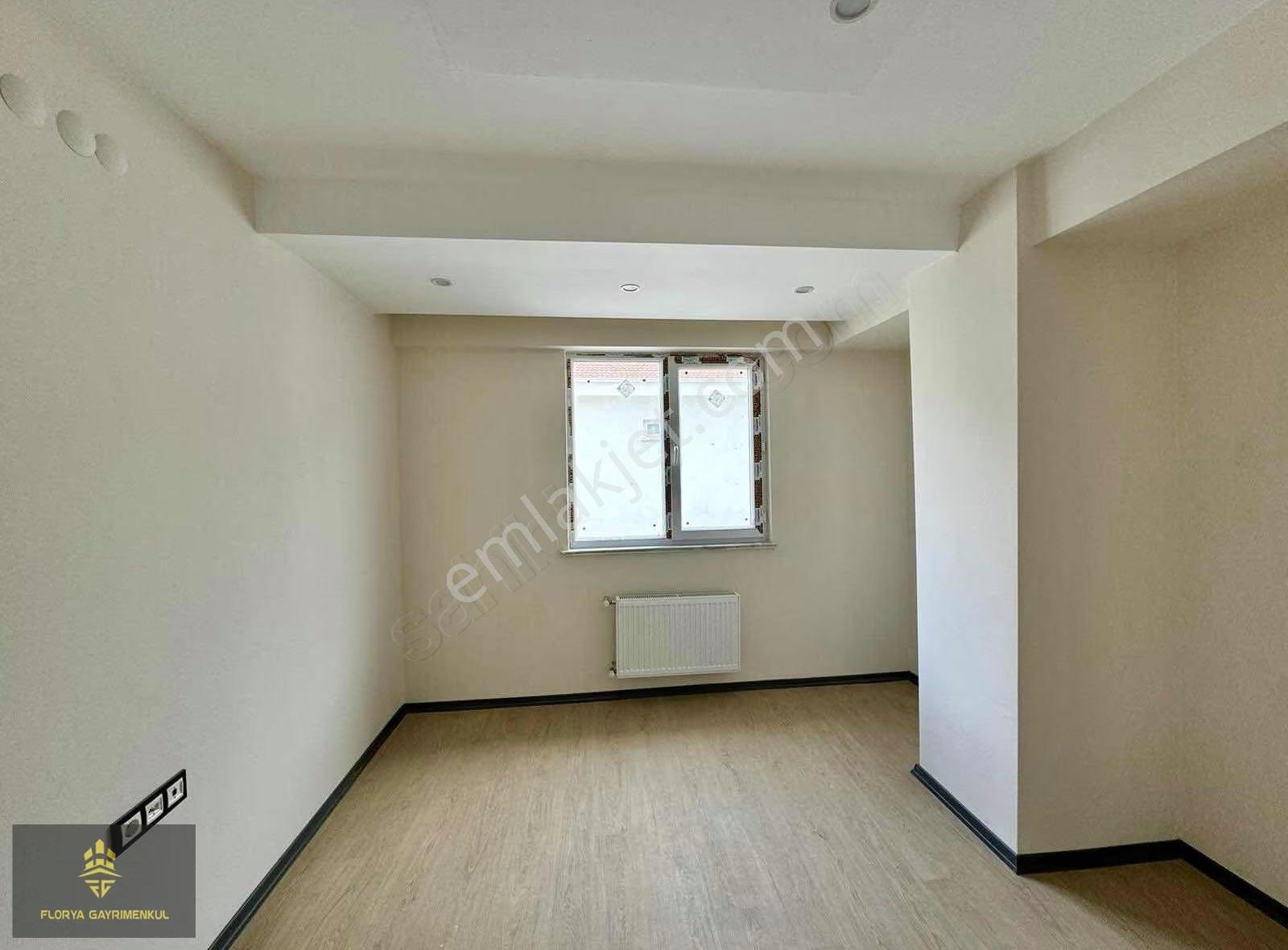 Tarih Bulvarı Yakını Ebeveyn Banyolu Köşe Bina Sıfır 2+1 - Görsel 8
