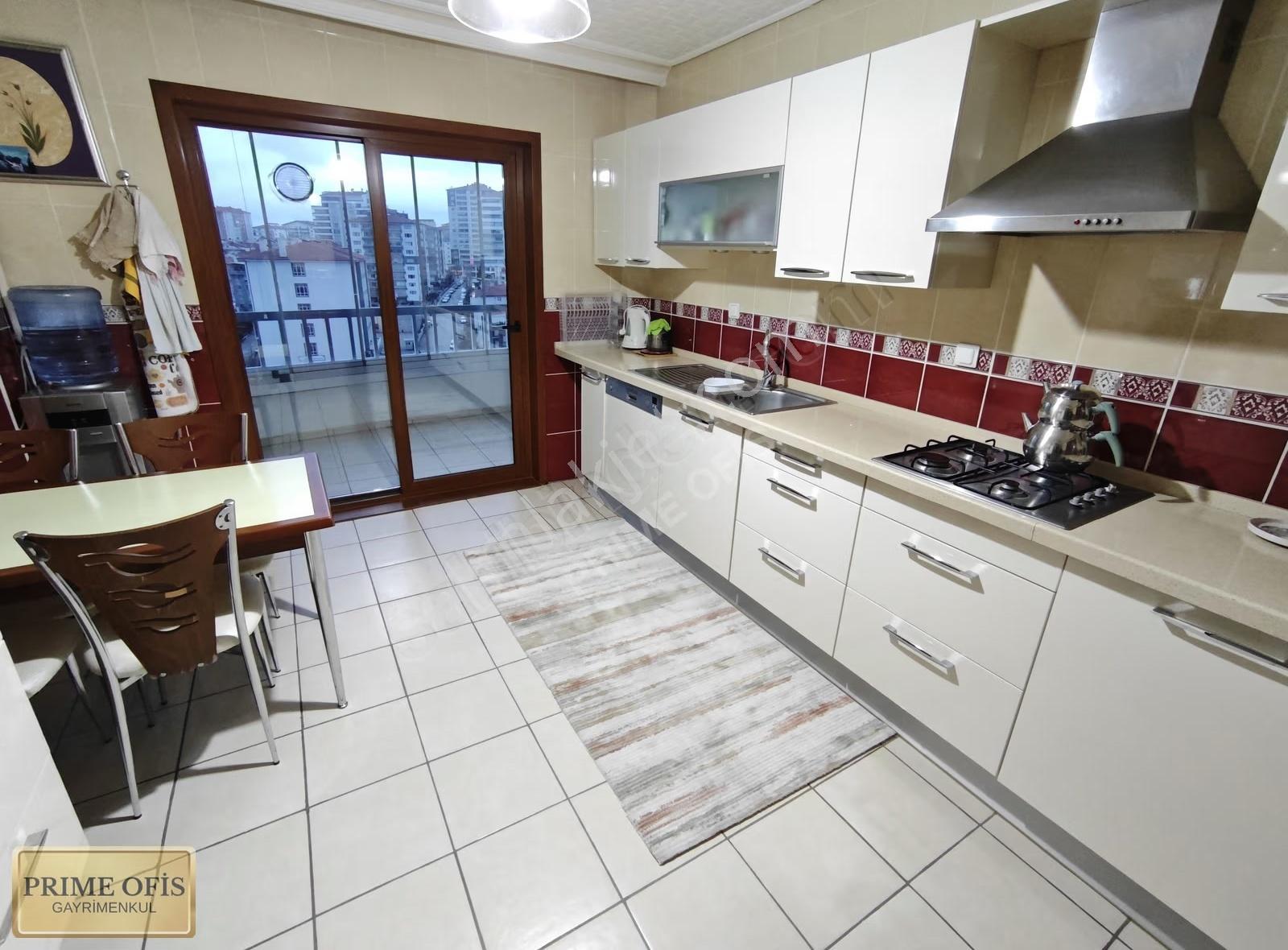 Cadde Üzeri, Manzaralı, İçi Yapılı, Lüks 5,5+1 Dubleks Daire - Görsel 24