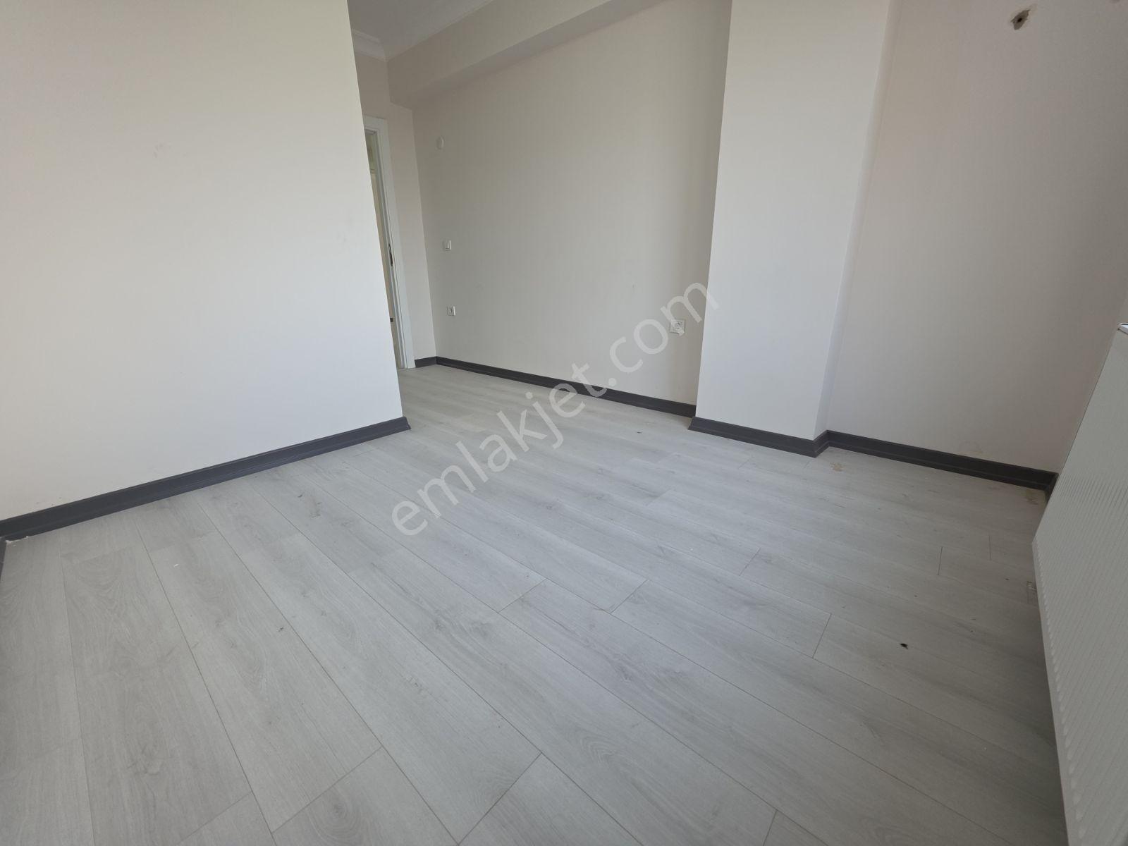 Konak Emlak'tan Satılık 2+1 Luks Daire 1 Kat - Görsel 7