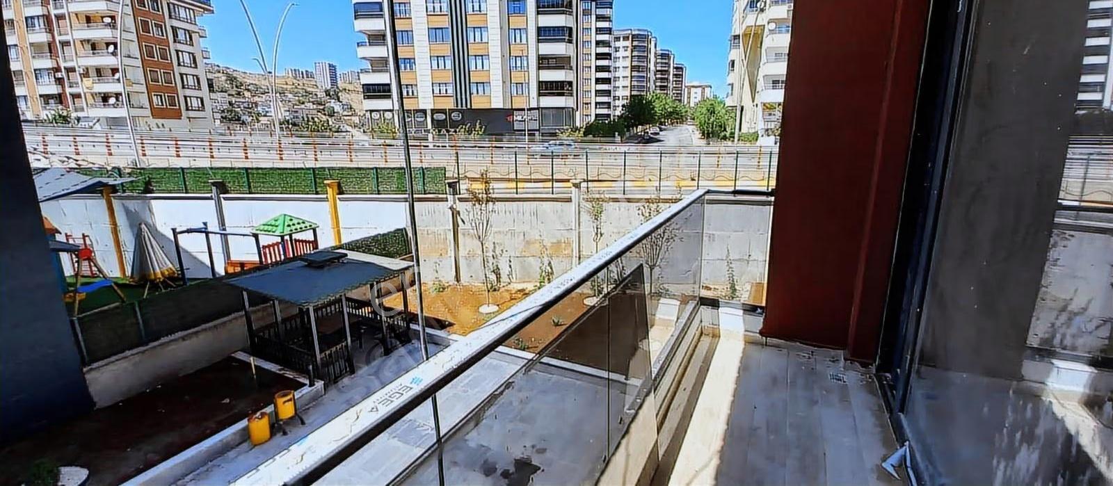 Kültür Emlaktan Site İçersinde 2+1 Havuzlu,kapalı Otoparklı Lüks - Görsel 17