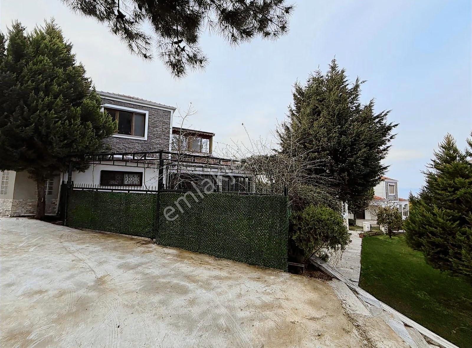 Havuzlu Sitede Müstakil Bahçeli Doğa Manzaralı Satılık Villa - Görsel 24