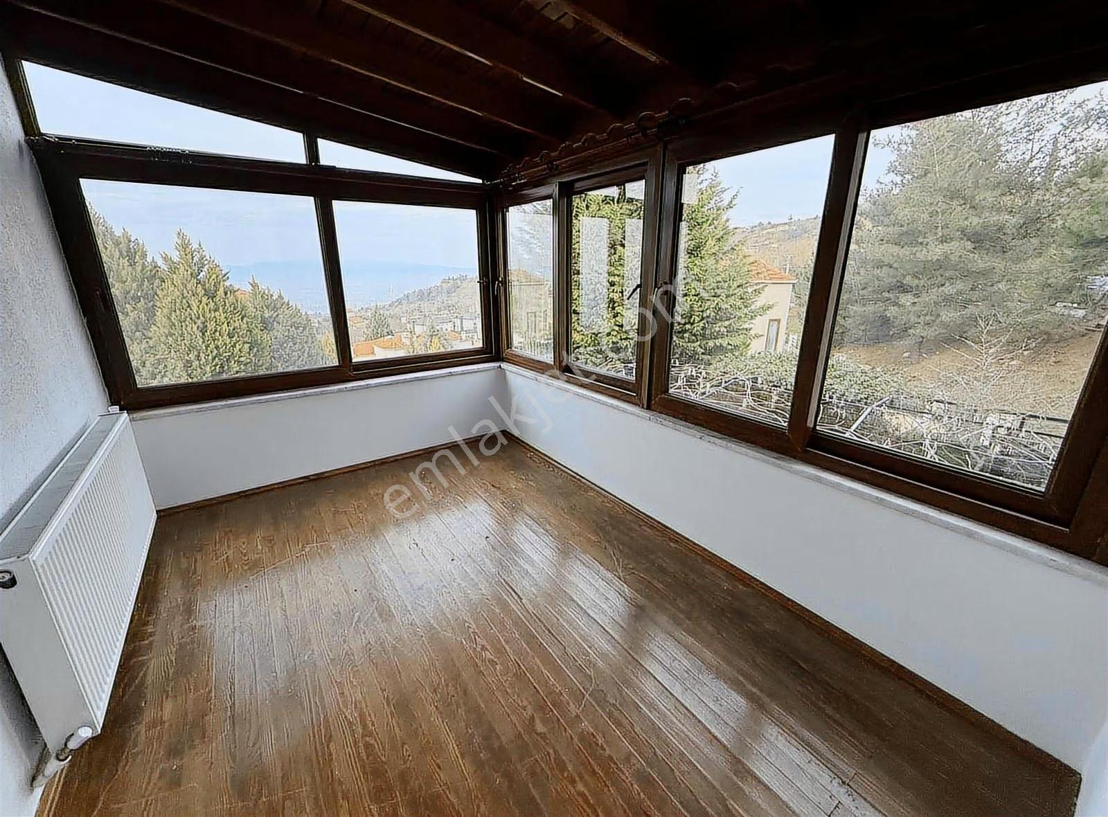 Havuzlu Sitede Müstakil Bahçeli Doğa Manzaralı Satılık Villa - Görsel 8