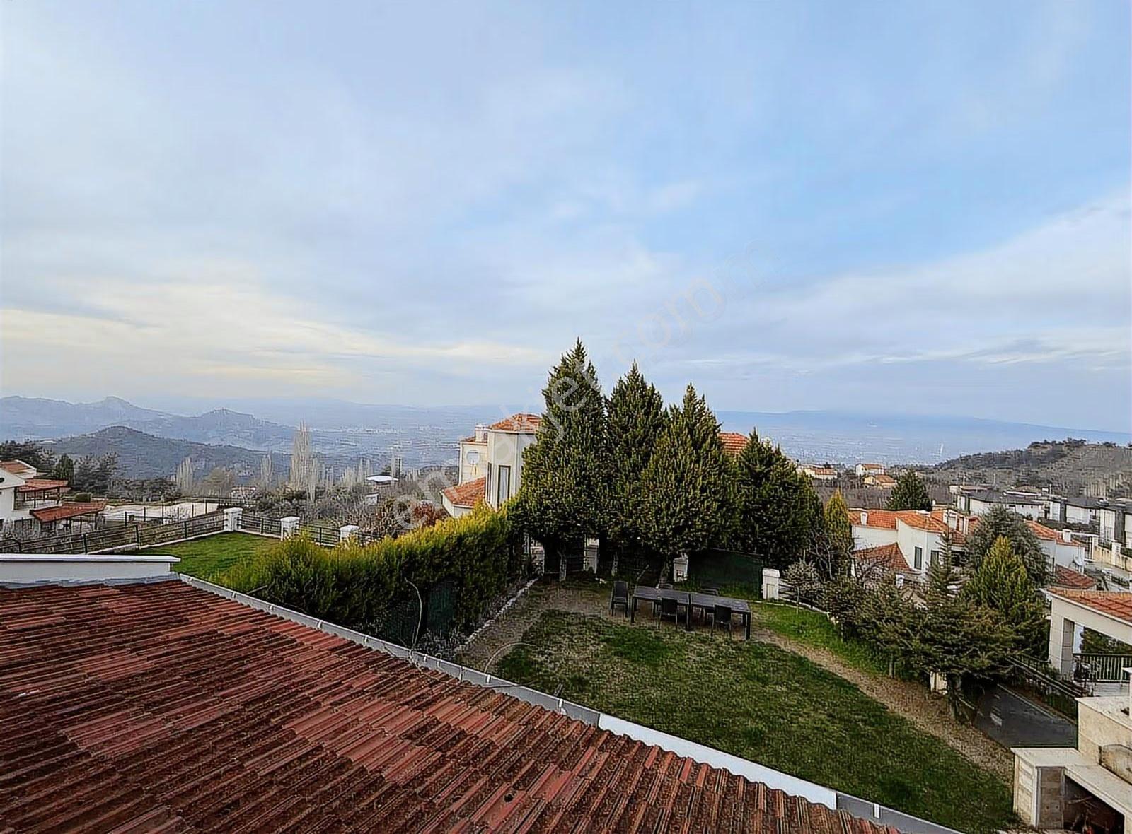 Havuzlu Sitede Müstakil Bahçeli Doğa Manzaralı Satılık Villa - Görsel 12