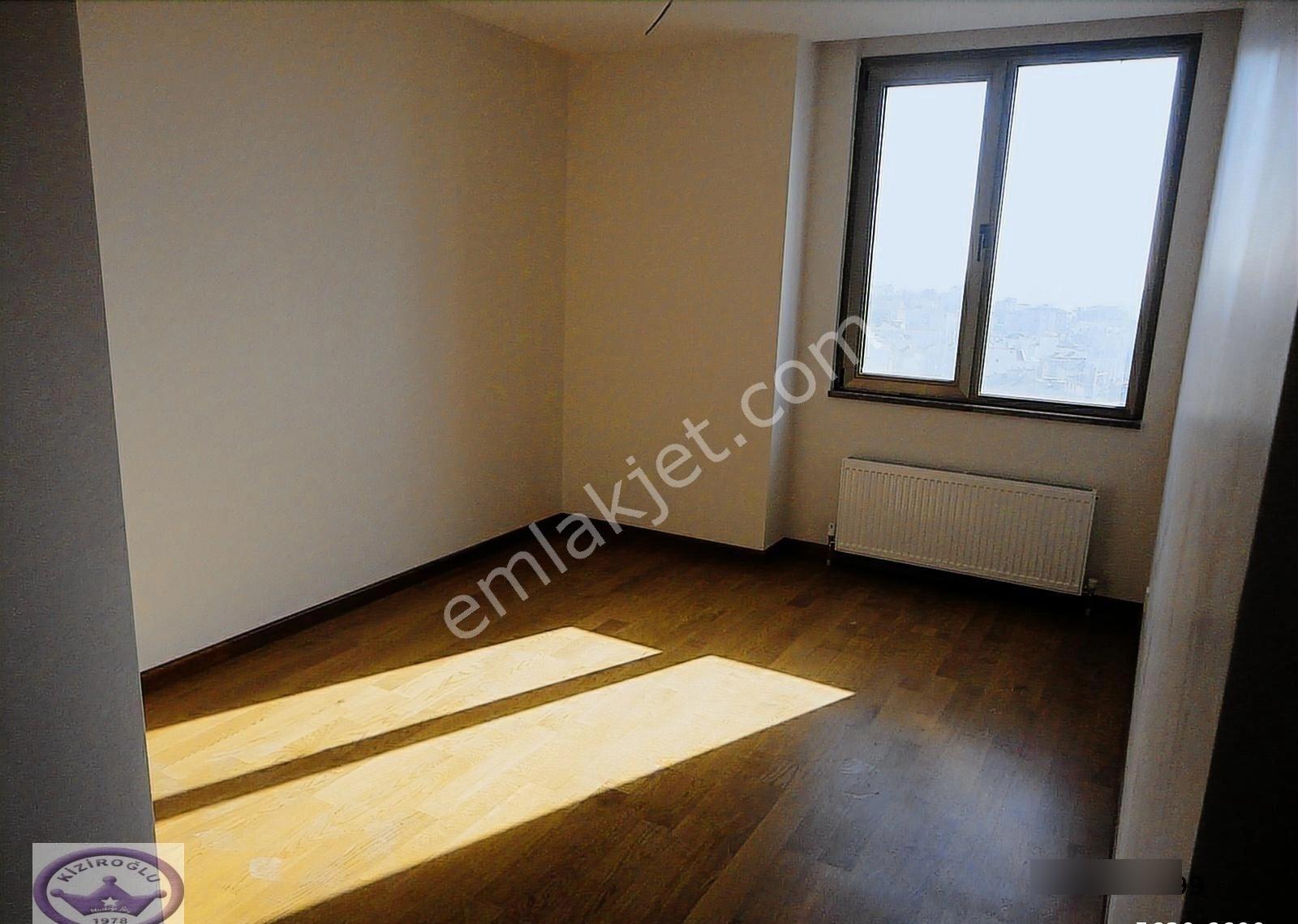 Metroya Yakın Havuzlu Güvenlikli Aile Sitesinde 2 Banyolu 3+1 - Görsel 23