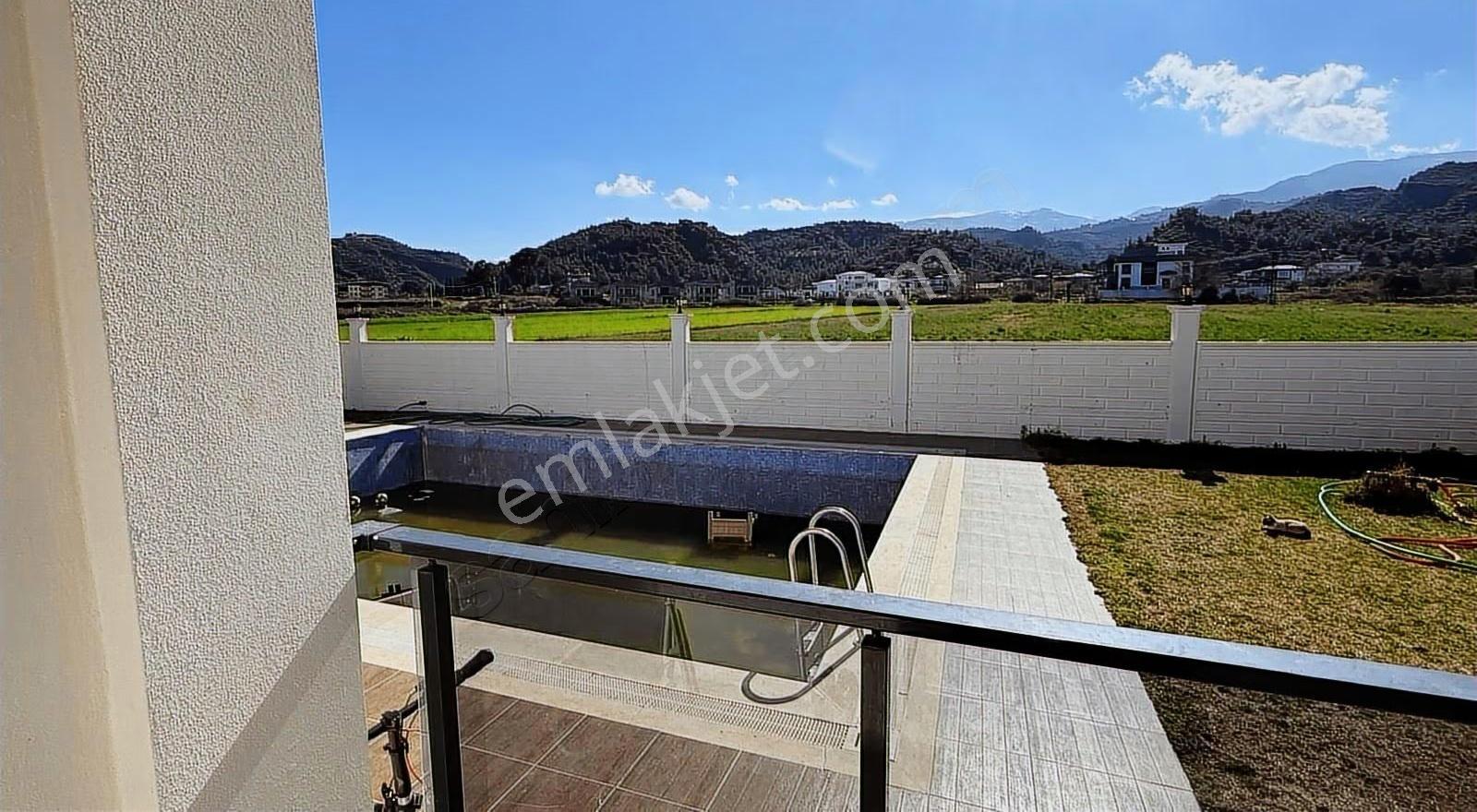 Caferbey'de 240 M2 6+1 Havuzlu Satılık Lüks Villa - Görsel 8