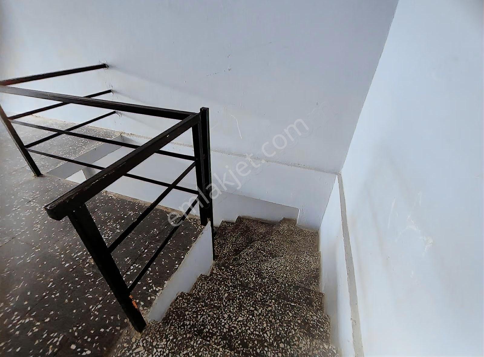 Belediye Caddesi'nde 2 Katlı Kiralık Dükkan - Görsel 8