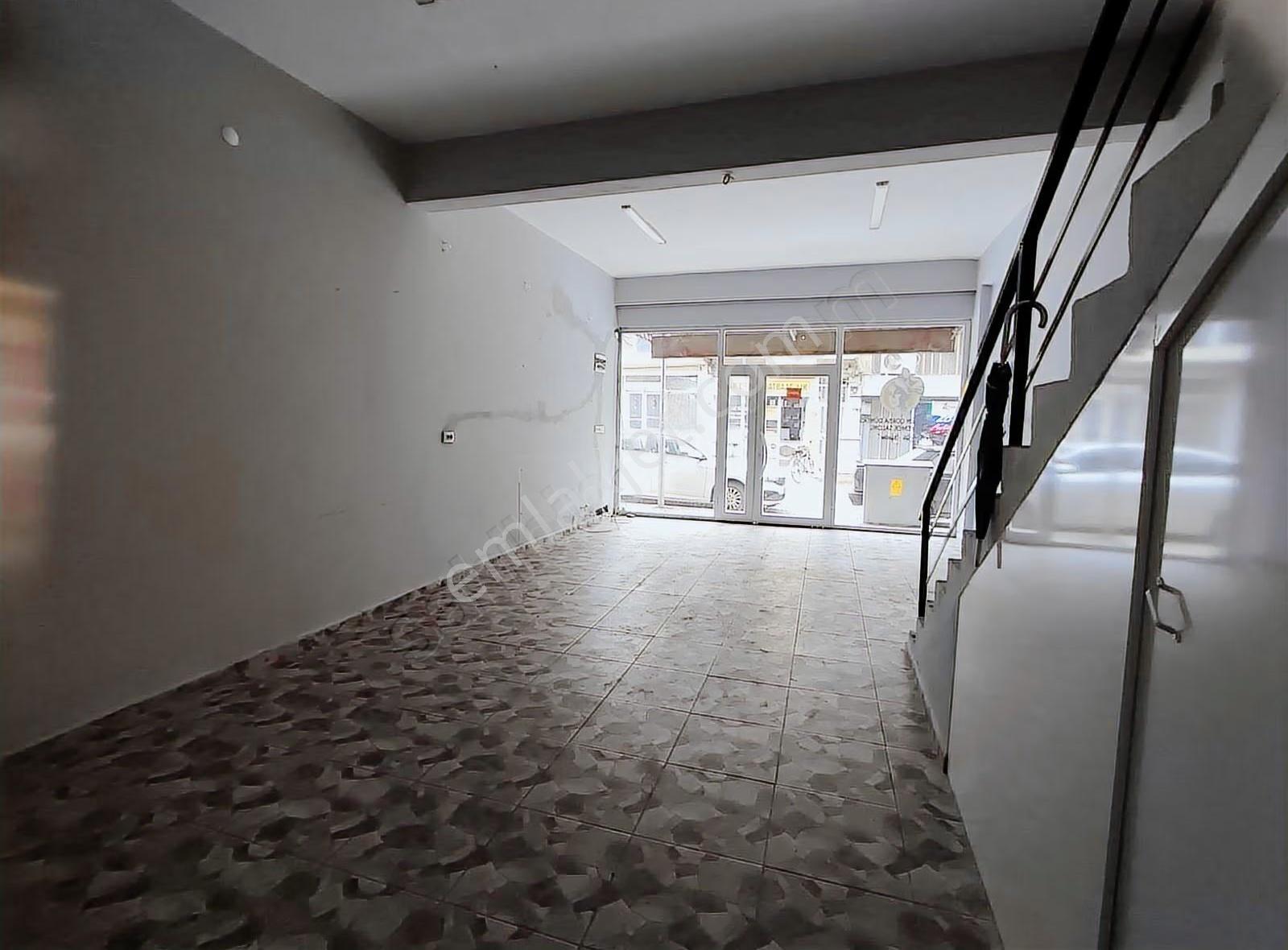 Belediye Caddesi'nde 2 Katlı Kiralık Dükkan - Görsel 12
