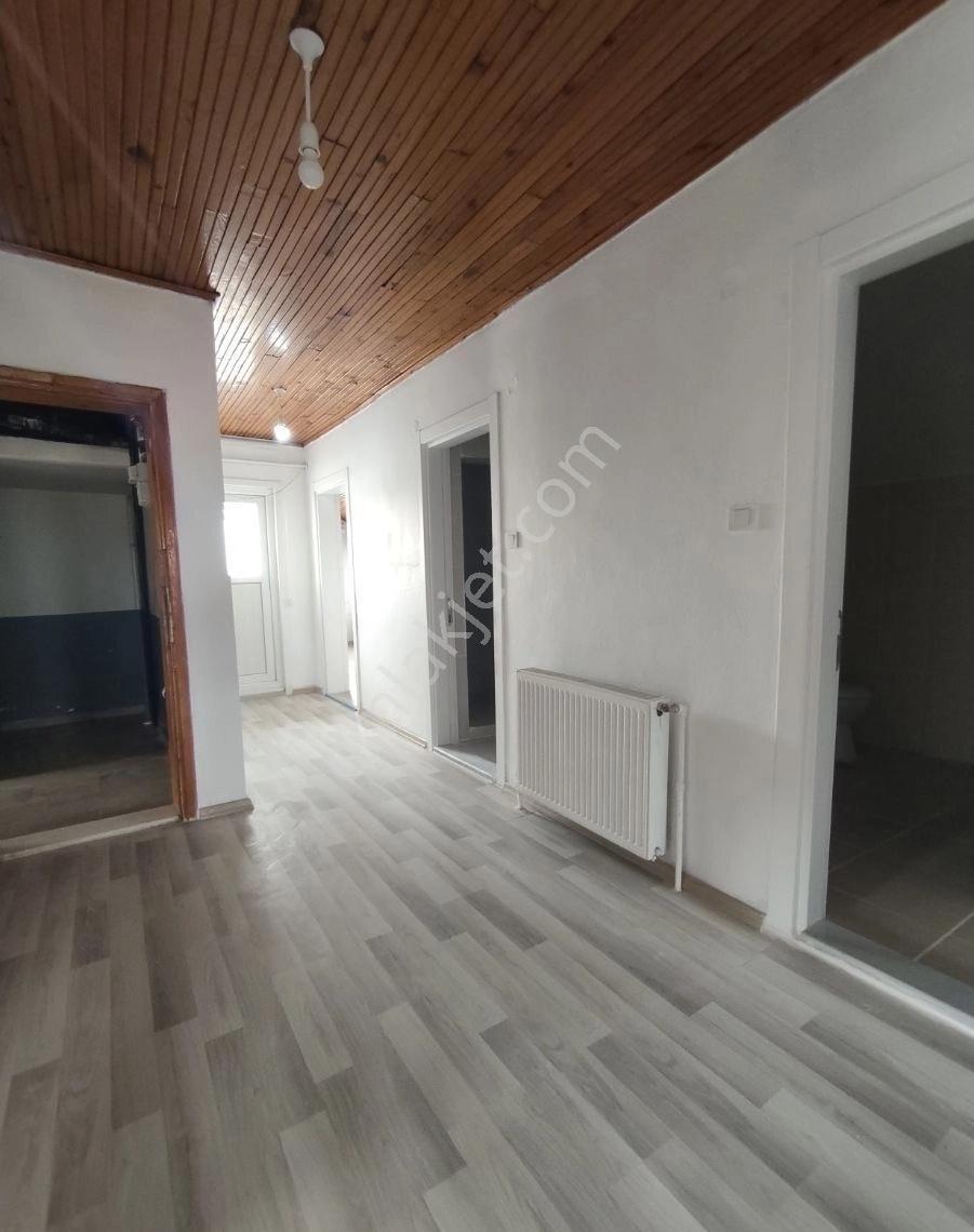 Karasu Çarşı Merkezde Kiralık Daireler - Görsel 3