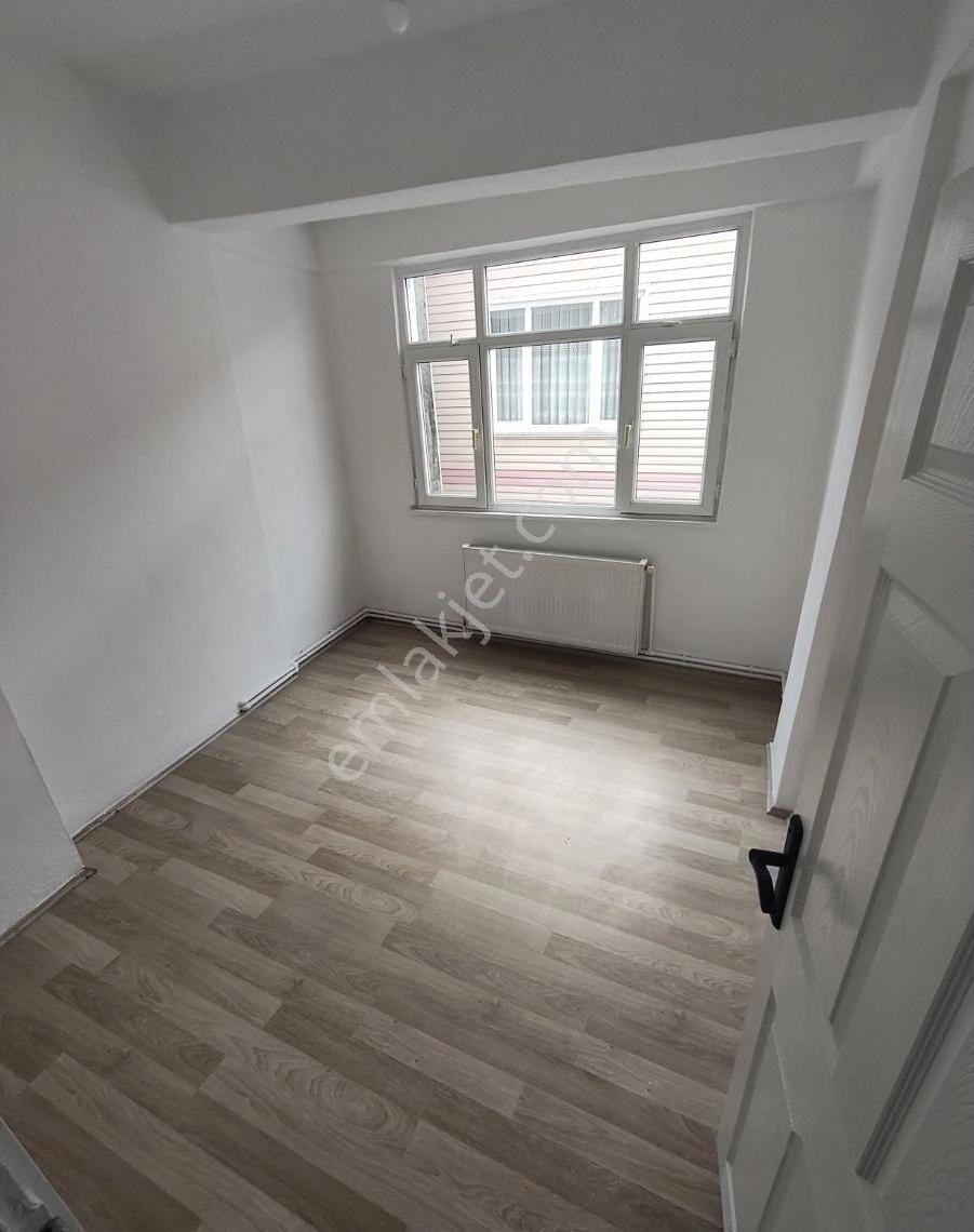 Karasu Çarşı Merkezde Kiralık Daireler - Görsel 9