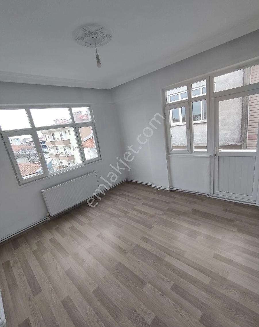 Karasu Çarşı Merkezde Kiralık Daireler - Görsel 15