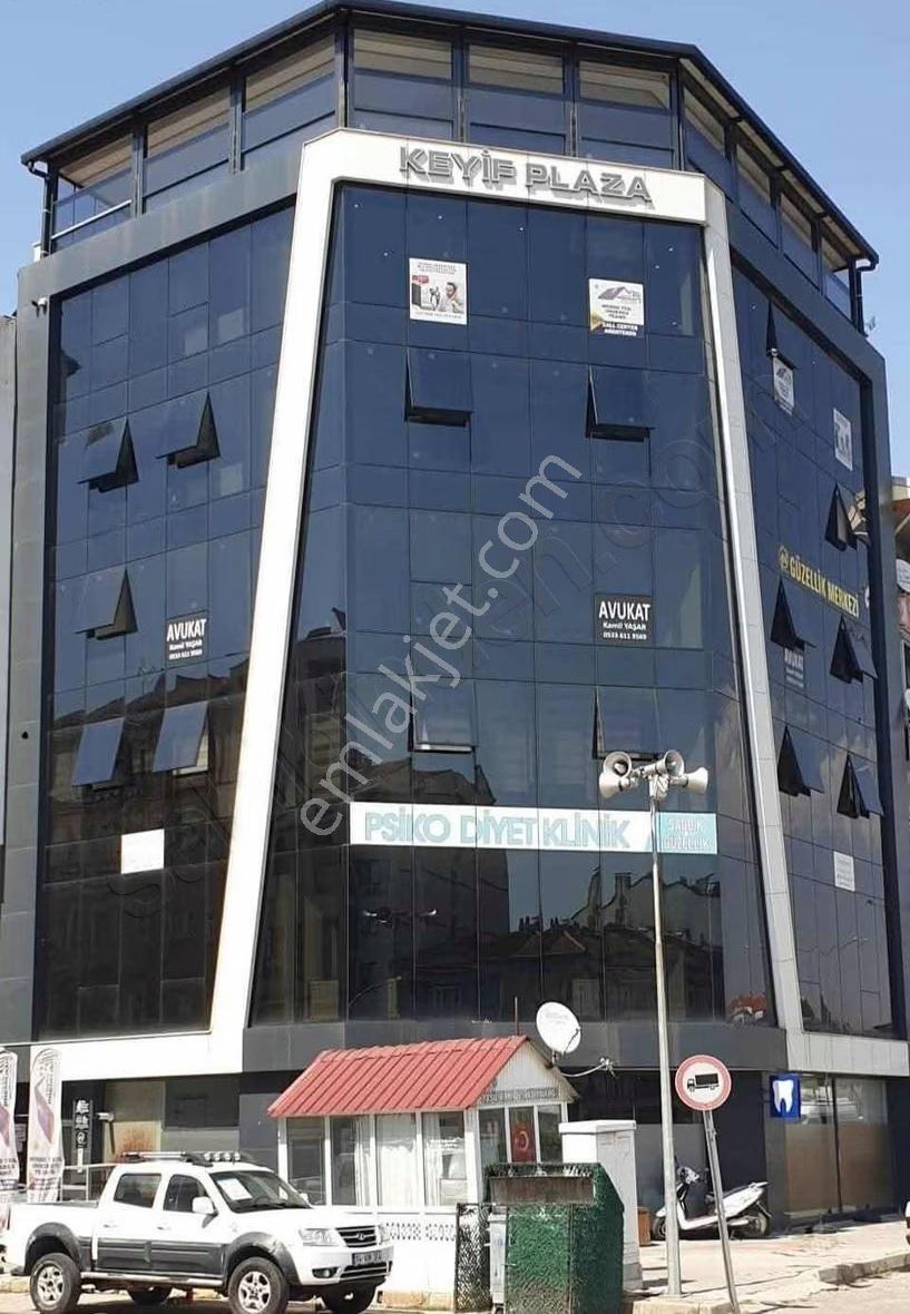 Banaz Keyif Plazada 2.kat 60m2 Güzel Ofis