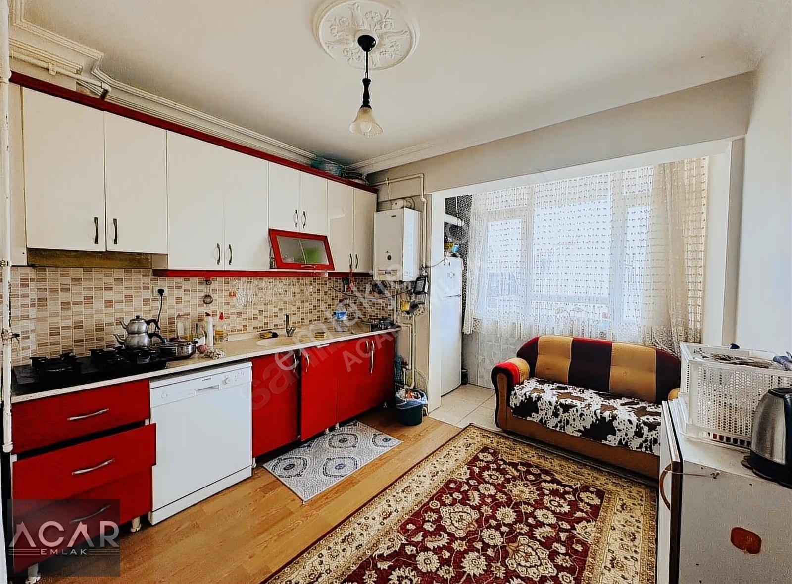 **acar Emlak ** Yeşiltepe Mahallesinde 3+1 Kök Tapu Daire |